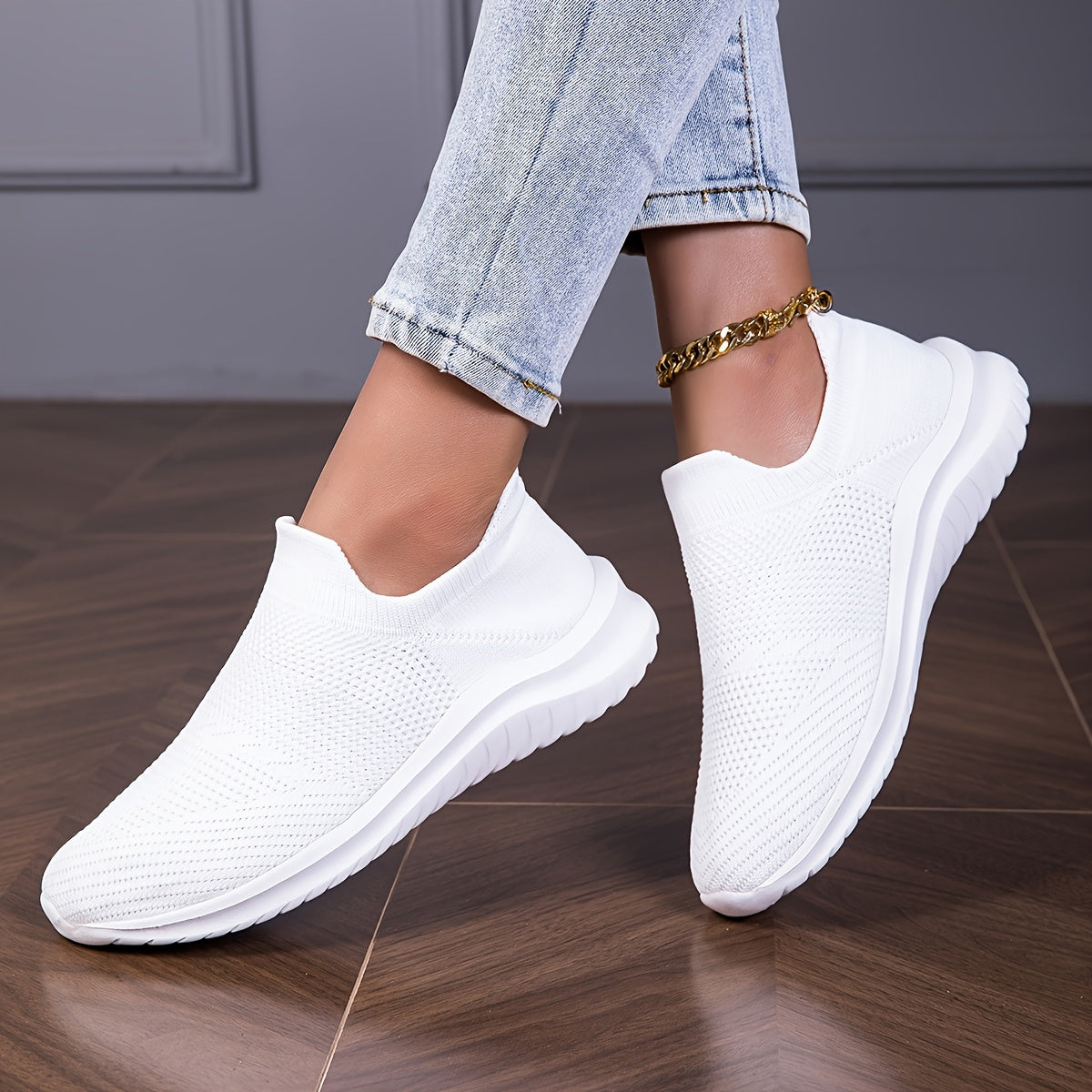 Ayollar uchun nafas oladigan slip-on sport poyabzali neon ranglar yengil yurish poyabzali
