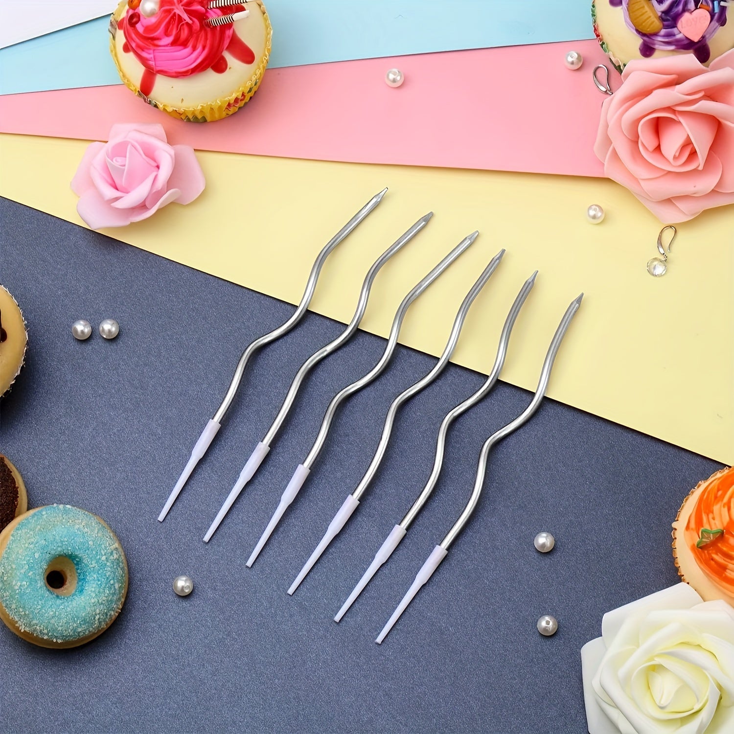 30 ta oltin spiralli tort shamlar, sim spiral va turli tug'ilgan kun, to'y va bayram tortlari uchun tur.