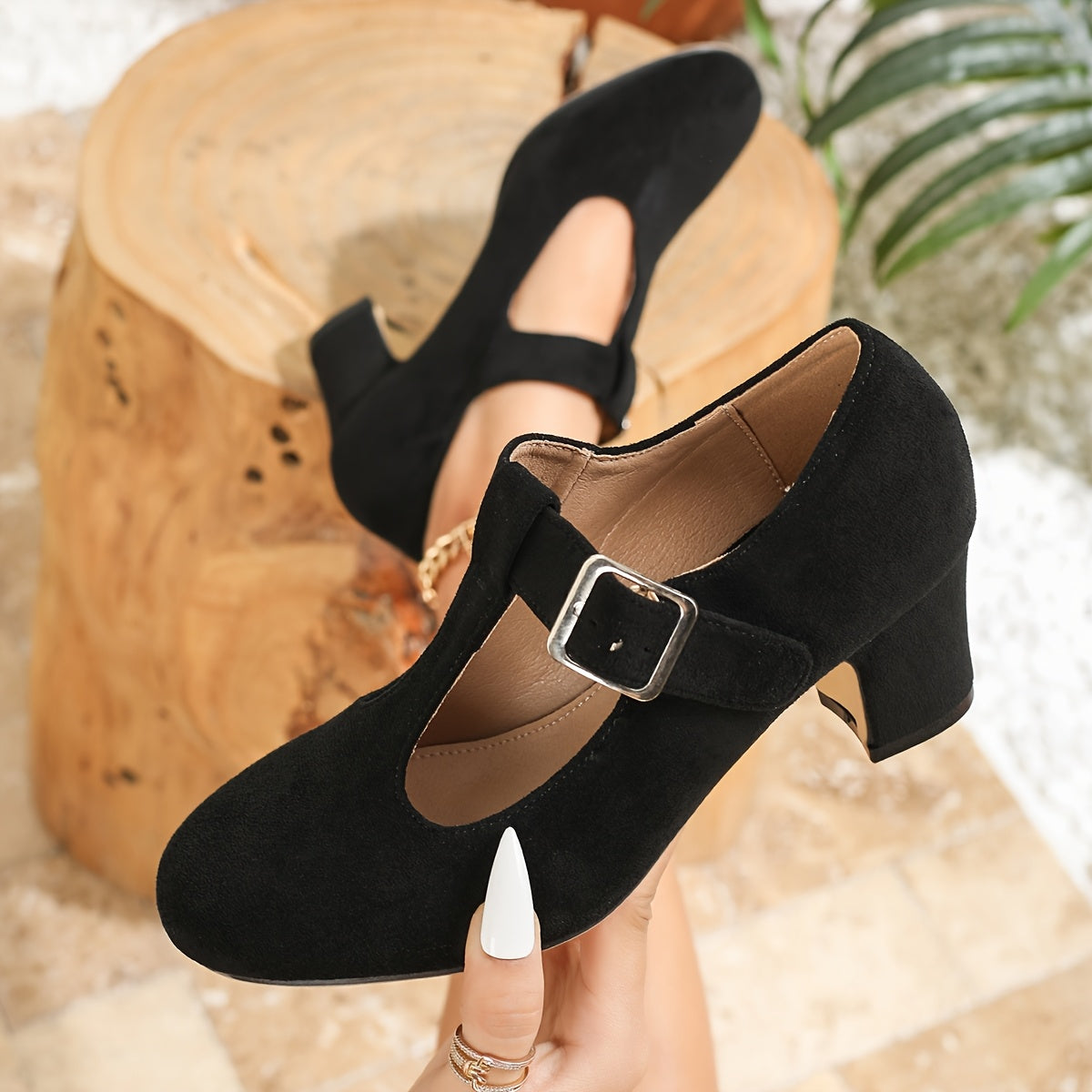 Women's Vintage Mary Jane Pumps with Block Heels and Buckle