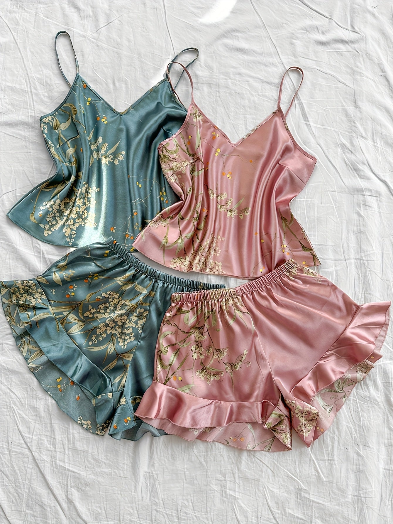 Plus Size Women's Cherry Print V-Neck Pajama Sets All-Season Sleepwear