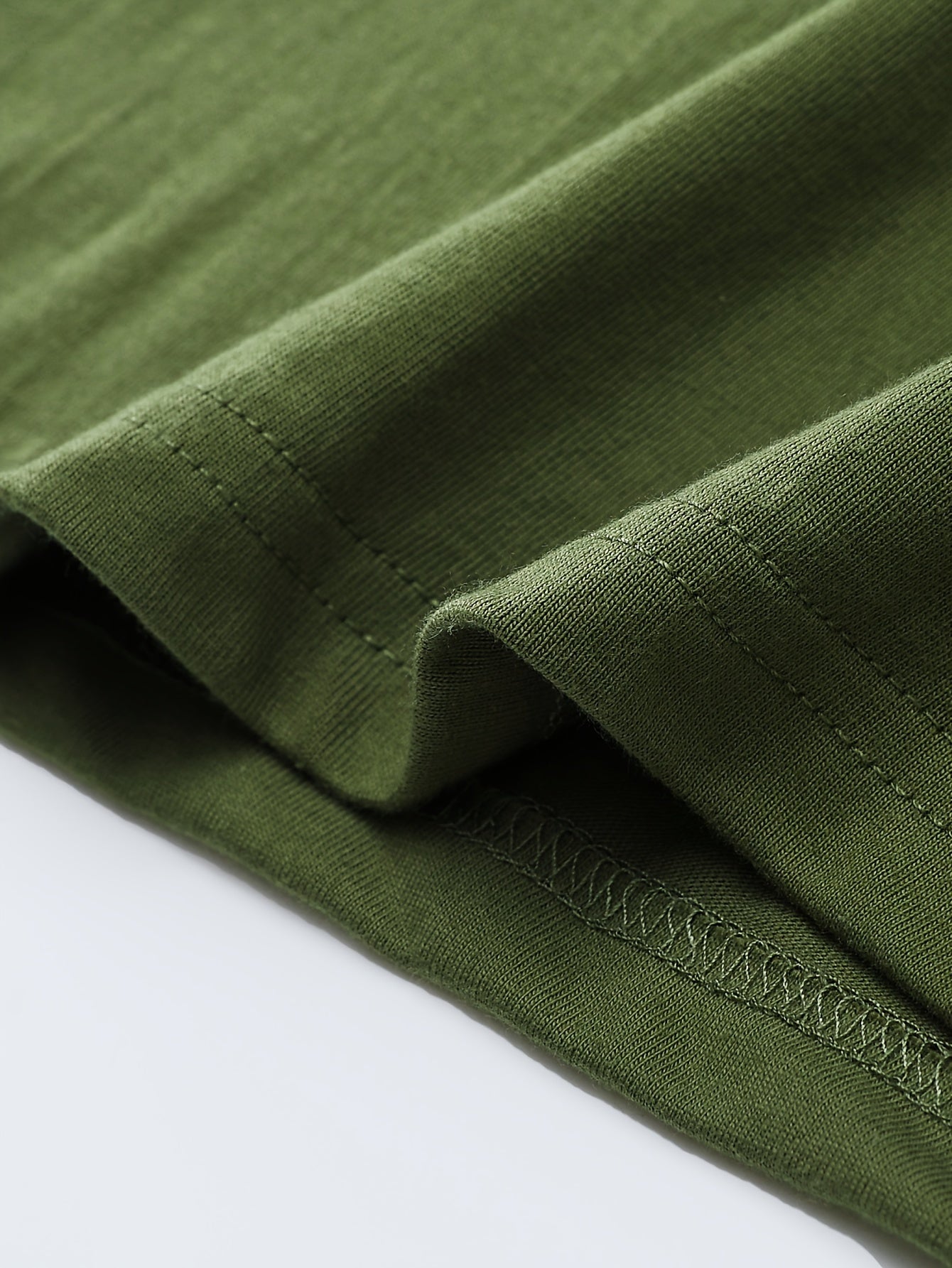 Yozgi ochiq havoda faoliyatlar uchun erkaklar uchun 100% paxtadan tayyorlangan tekis futbolka.