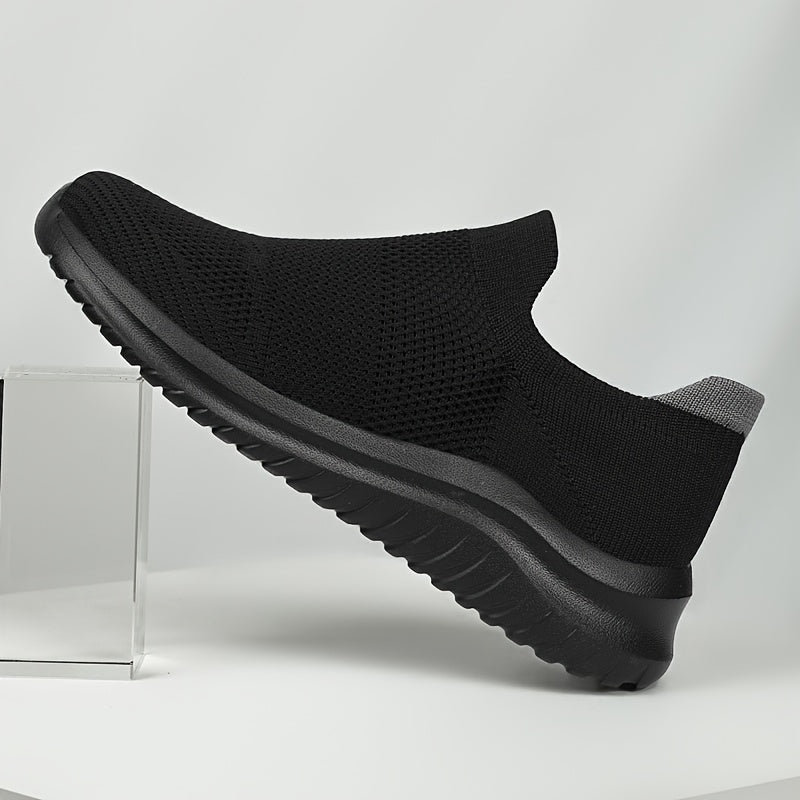 Men's Lightweight Breathable Running Shoes Fabric Slip-On Solid Color Outdoor Sneakers