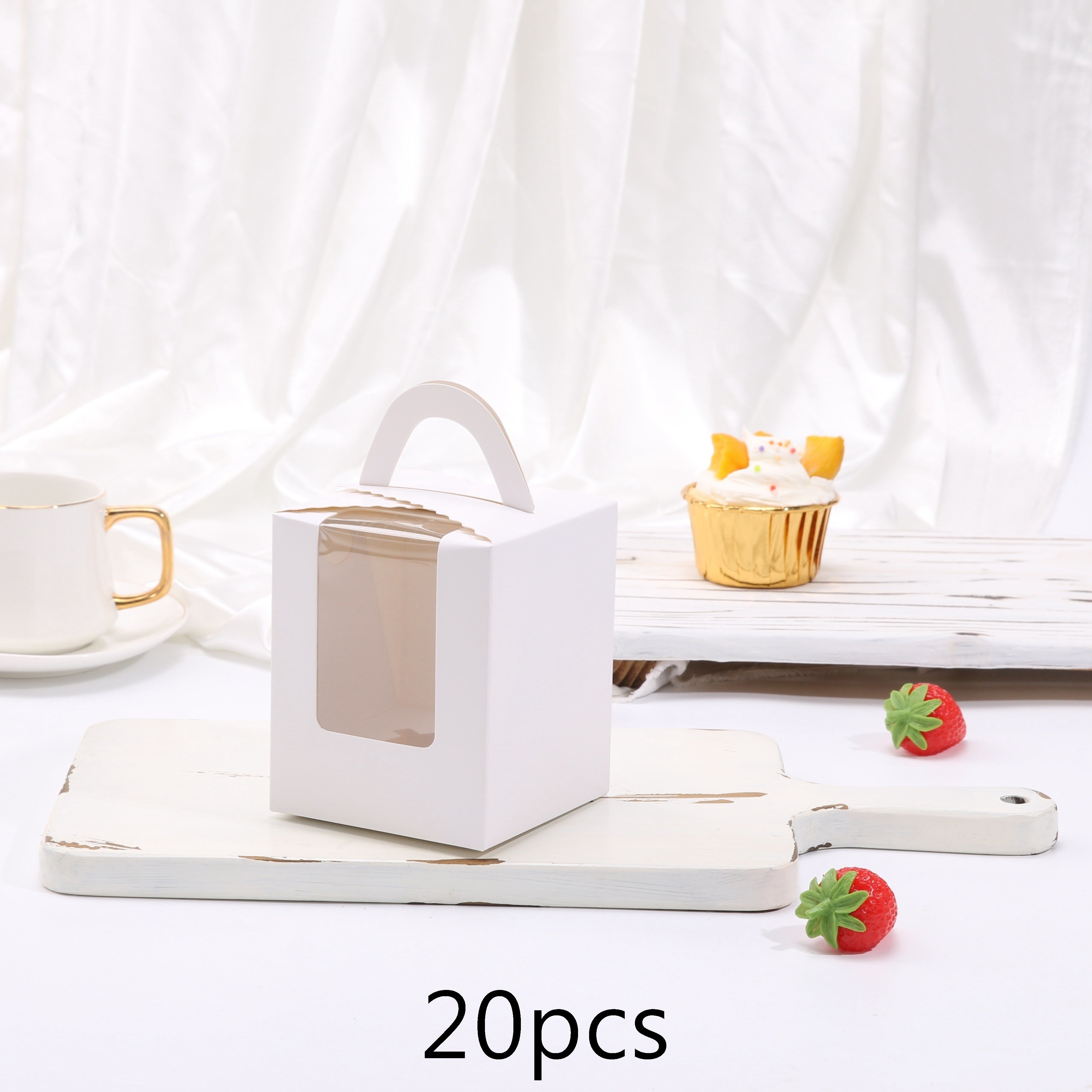 Bir marta ishlatiladigan yumaloq desertli tuxumli tort qutisi, 1 dona qo'lda ishlangan keks yoki keksni qadoqlash uchun juda mos keladi. Partiyalarda pishirish yoki xizmat qilish uchun ideal.