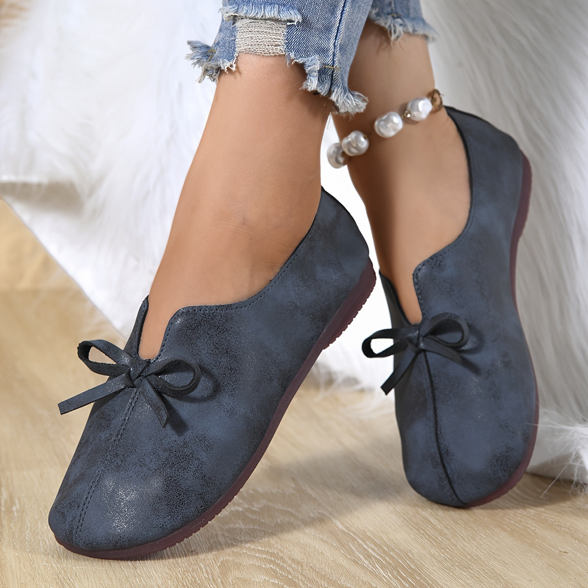 Women's Ballet Flats Solid Color Slip-On Shoes with Bow Accent