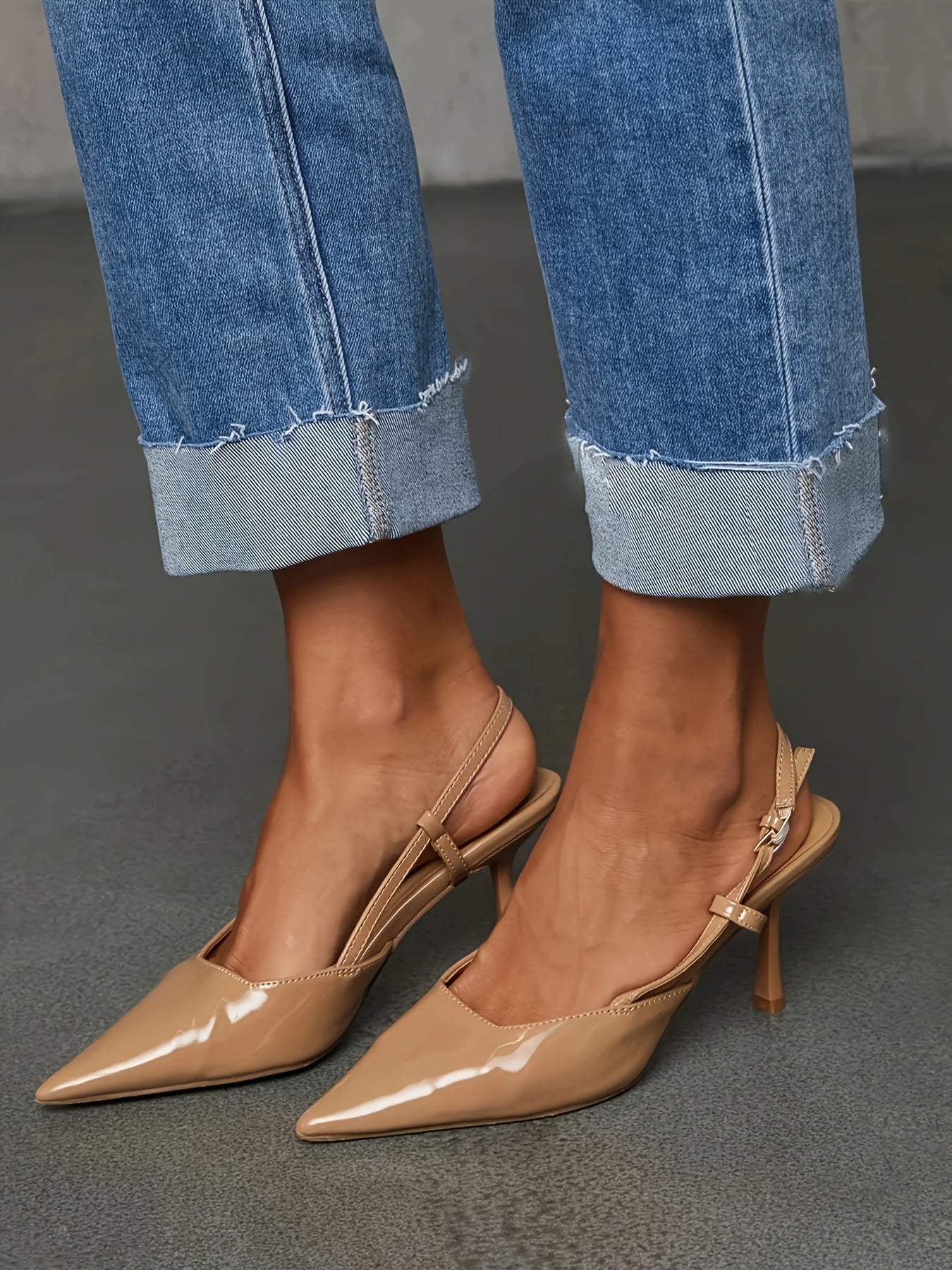 Women’s Slim-Fit Stretch Denim Capri Pants Light Blue Cropped Jeans