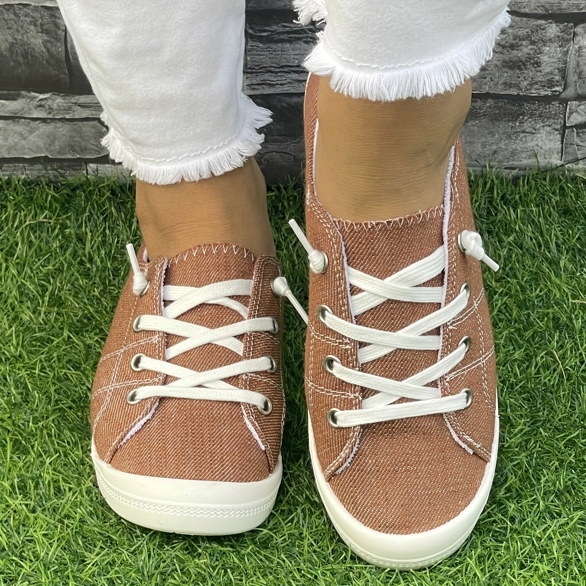 Women's Casual Solid Color Fabric Outdoor Work Shoes All-Season Lightweight