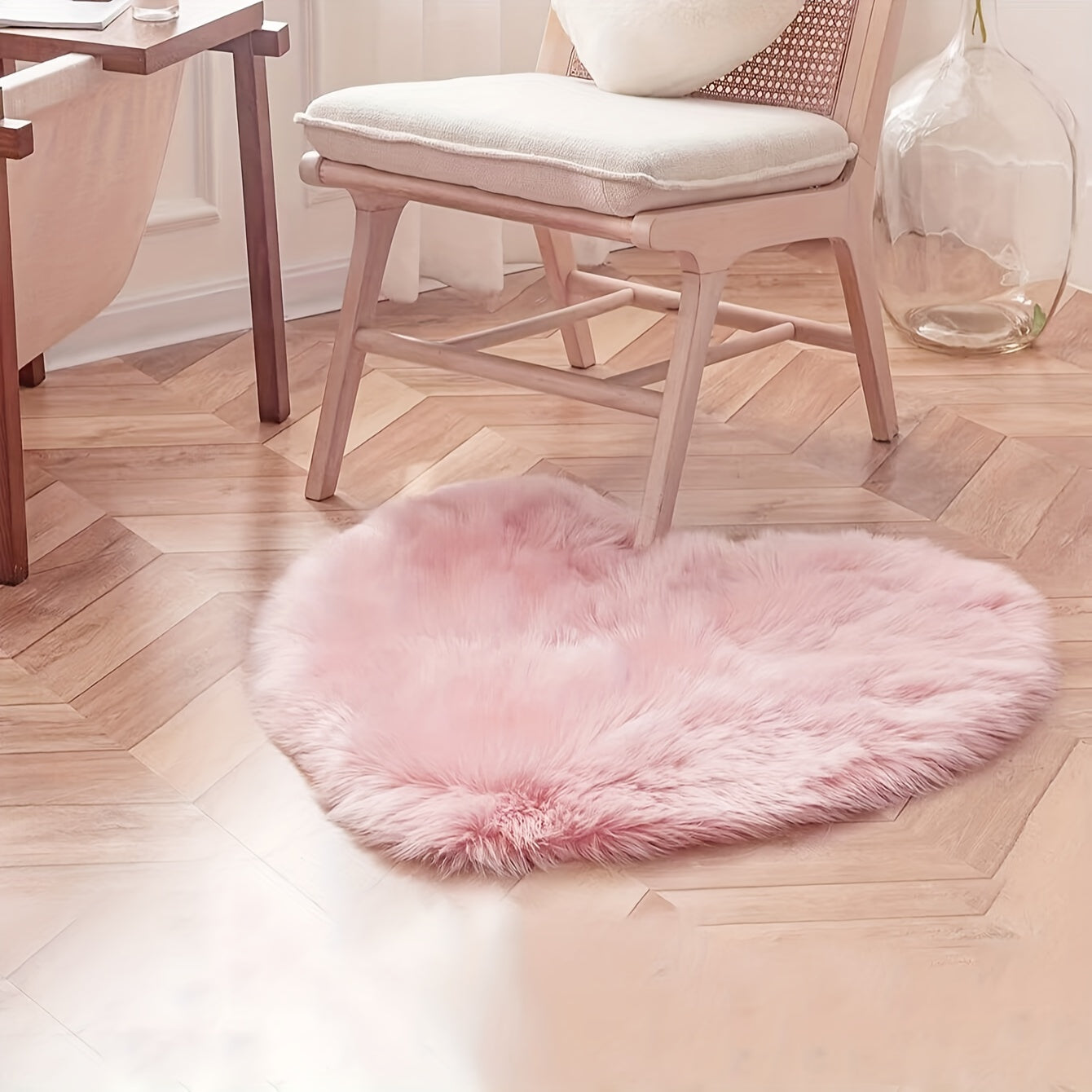 Pink Heart-Shaped Plush Rug Soft Faux Wool Cozy Bedroom Decor Gift