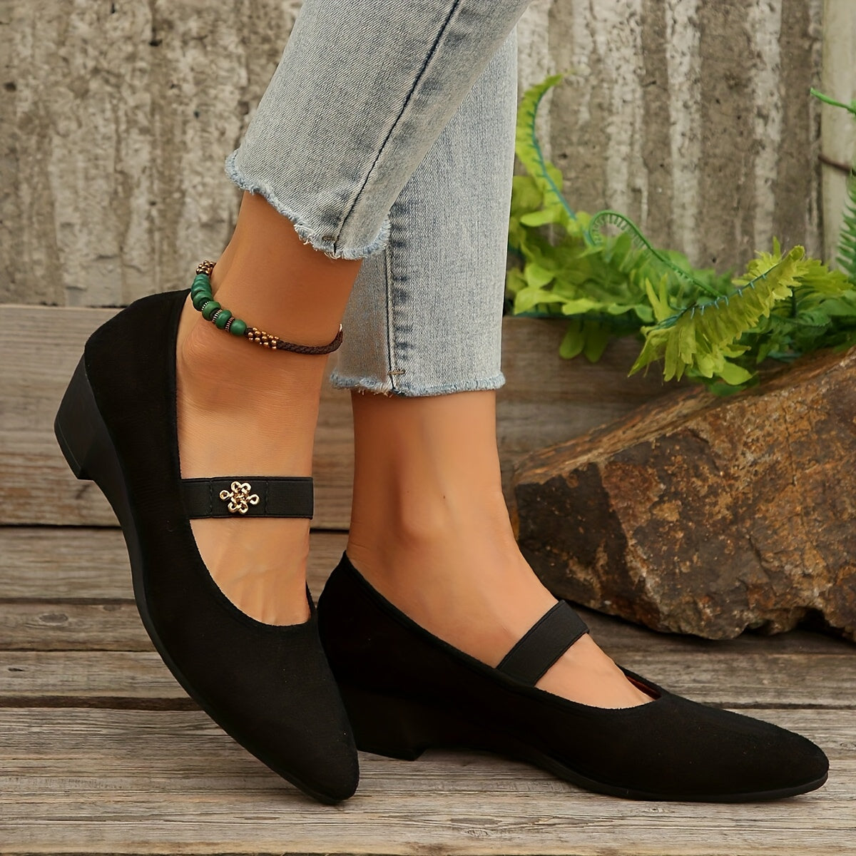 Women's Black Mary-Jane Flats Breathable Fabric Pointed Toe Mid Heel