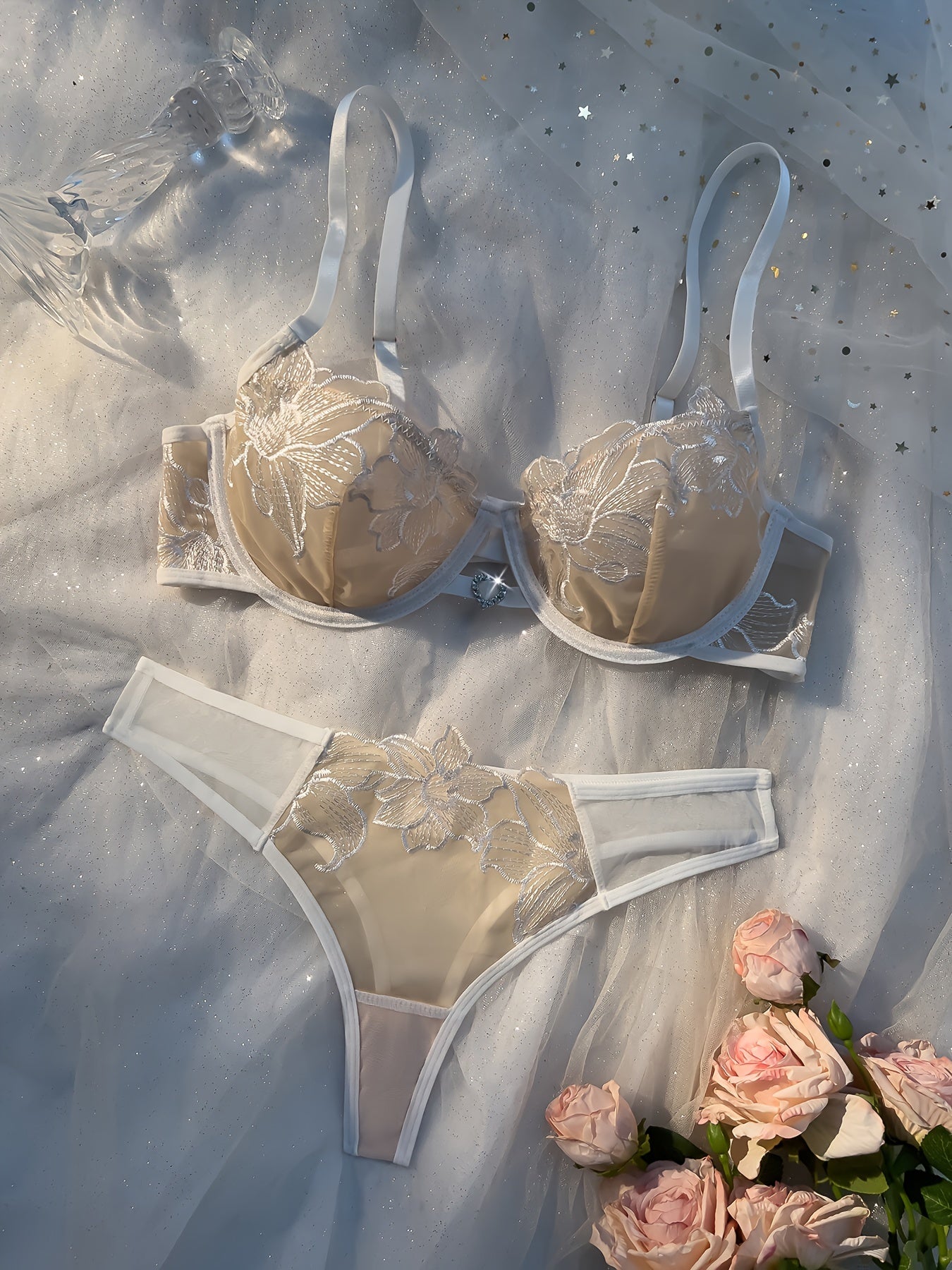 European and American Lingerie Set with Thin Fabric and Double-Layer Lace Embroidery for Valentine's Day