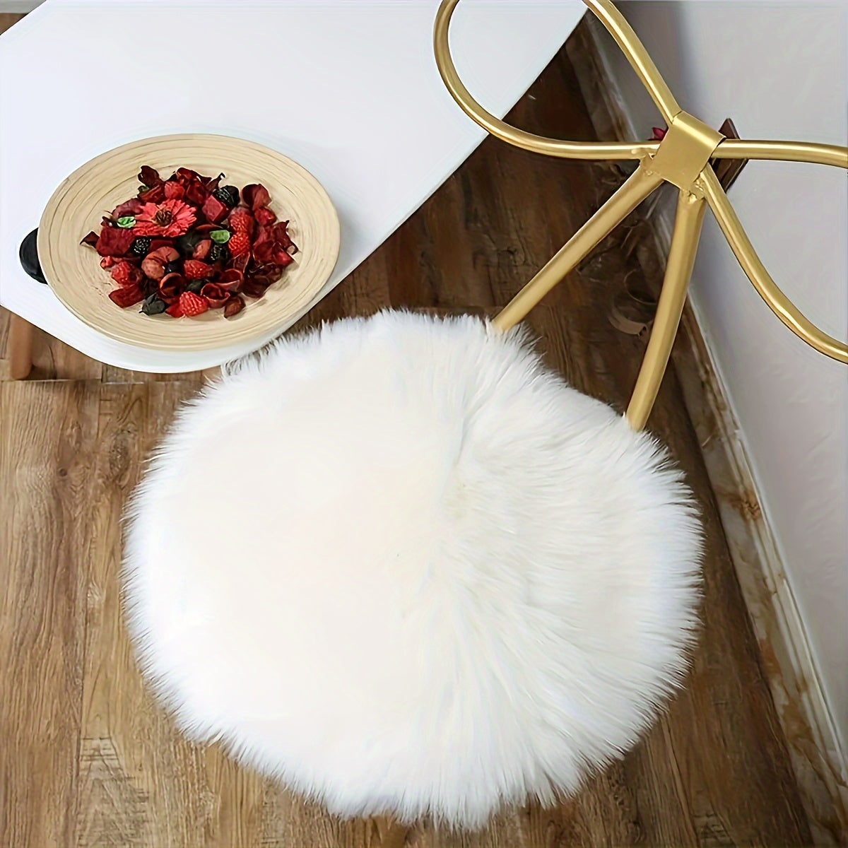 Round Plush Faux Sheepskin Rug, Machine Washable, Fluffy and Lightweight for Living Room and Bedroom