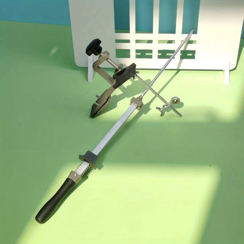 Qozon uchun qo'lda pichoq, qaychi va kesgichlar, qora va kulrang