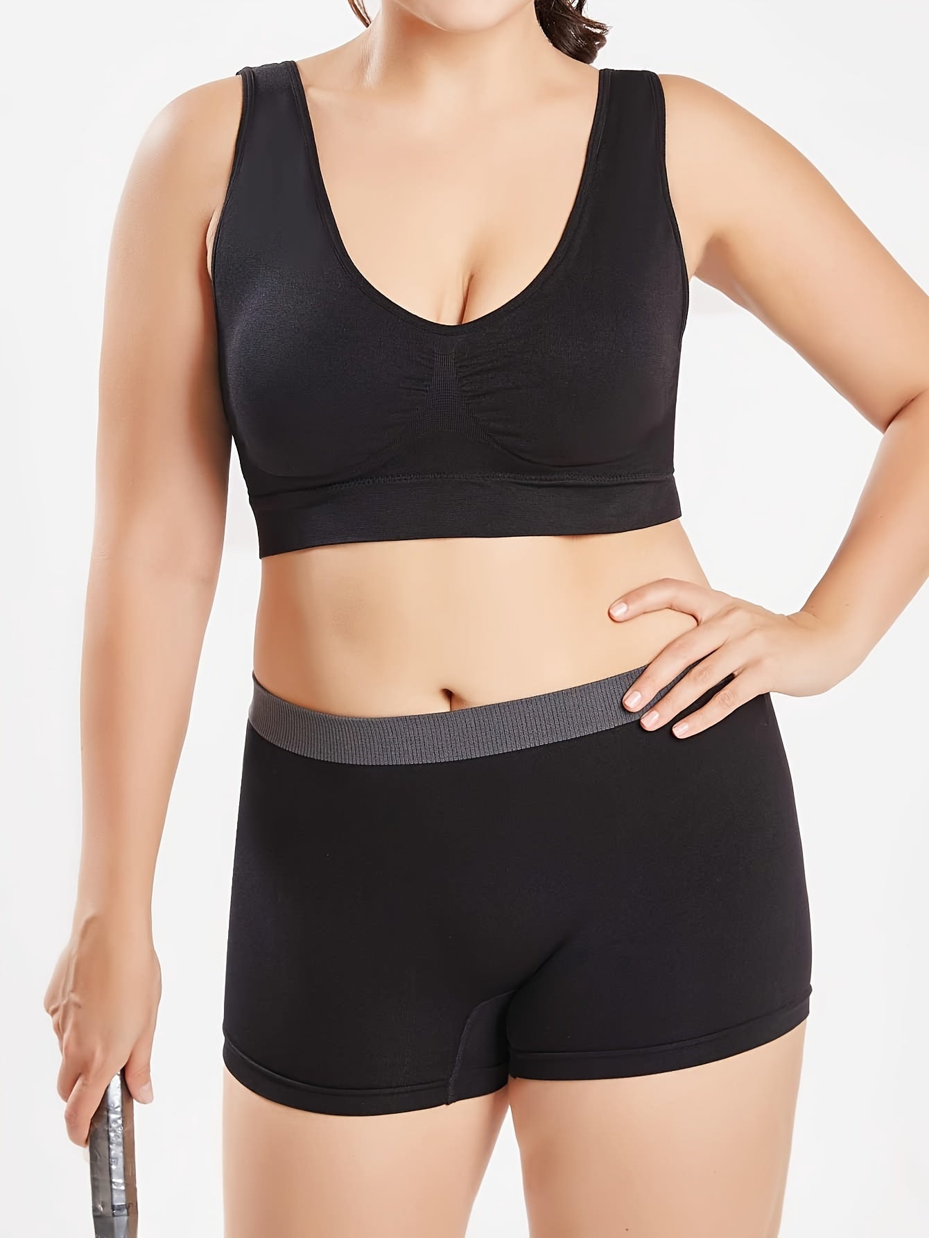 Бюстгальтер для женщин больших размеров бесшовный спортивный с беспроводной конструкцией и двойными слоями