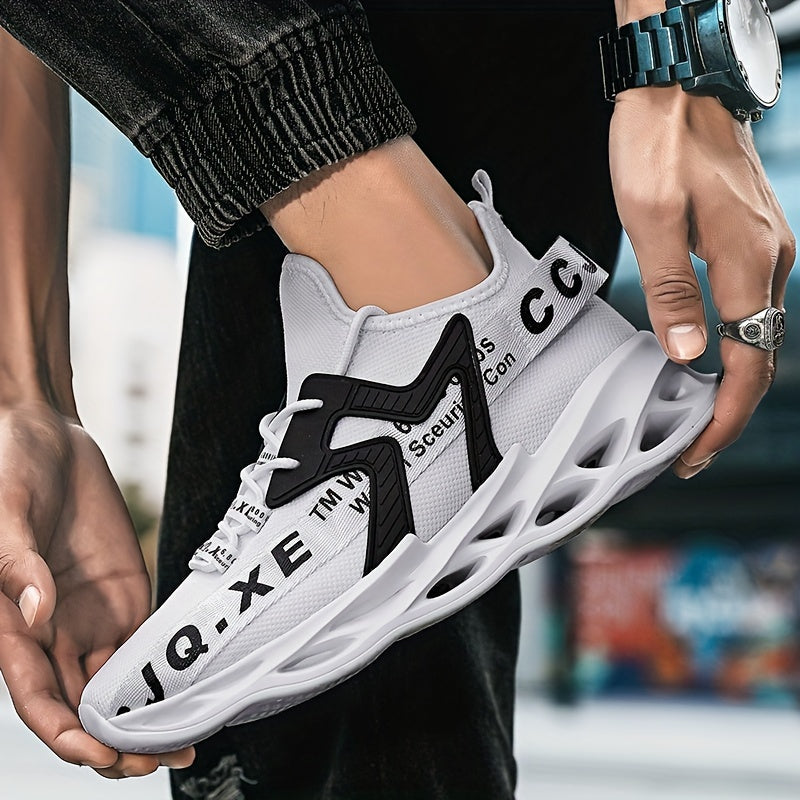 Men's Fabric Slip-On Sneakers for Outdoor Activities Non-Slip Shock Absorption All-Season