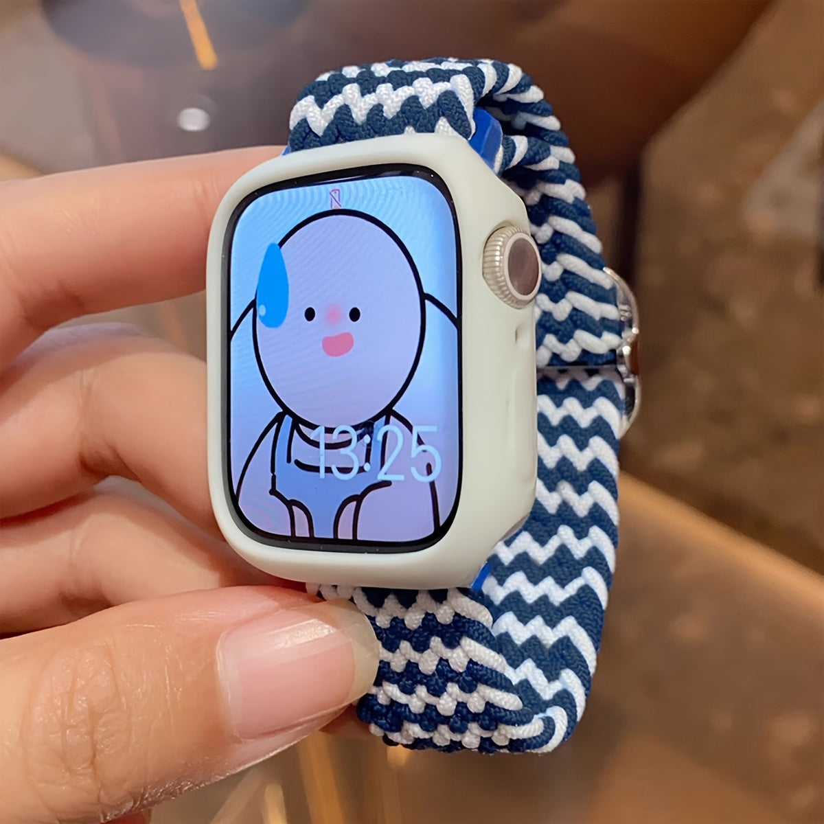 Набор из 2 модных эластичных тканевых ремешков для часов и мягкого силиконового защитного чехла для Apple Watch. Подходит для Apple Watch размером от 38 мм до 49 мм и серии Ultra до 1. Умные часы.