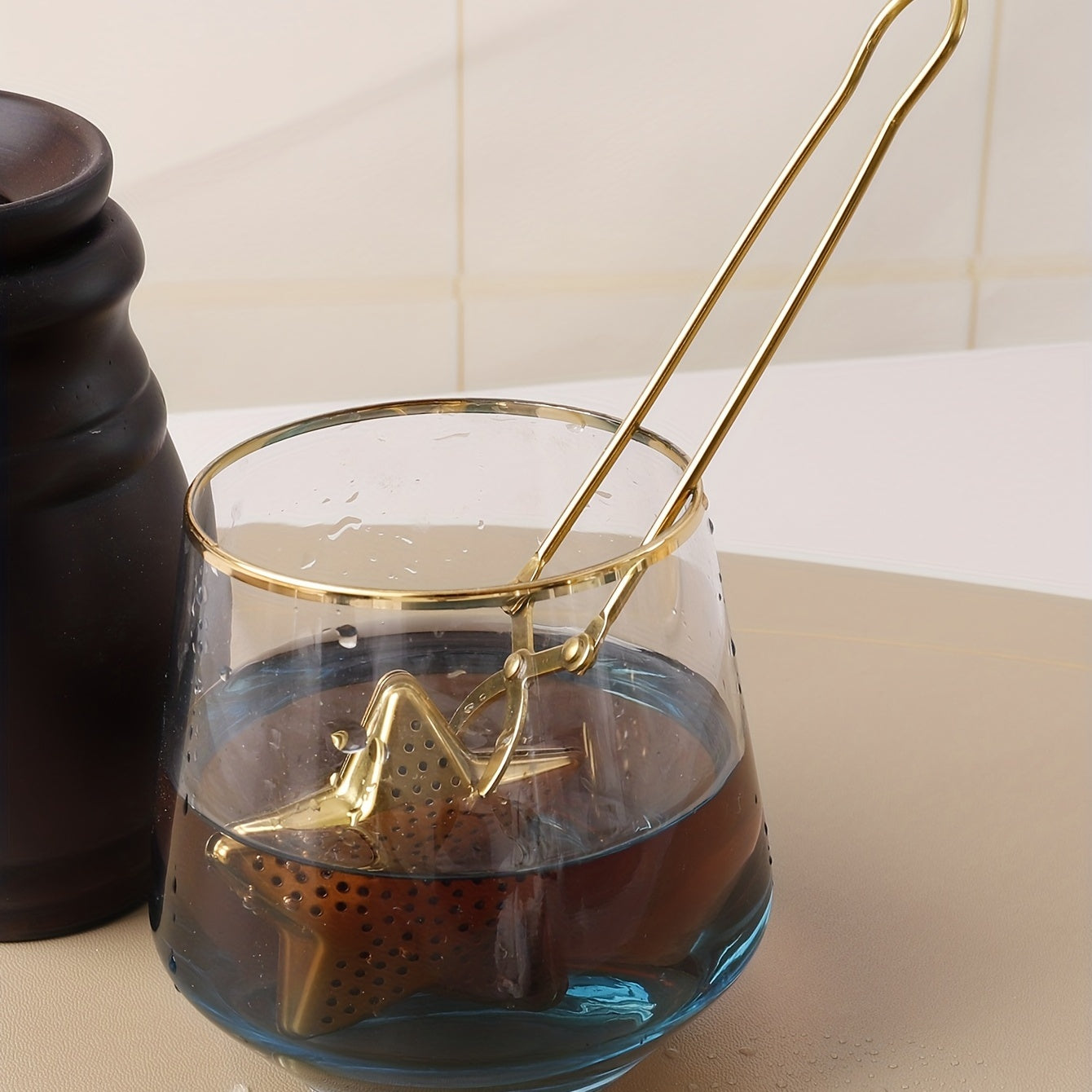 Набор для заваривания чая из нержавеющей стали с цельным ситечком в форме звезды для домашнего использования.