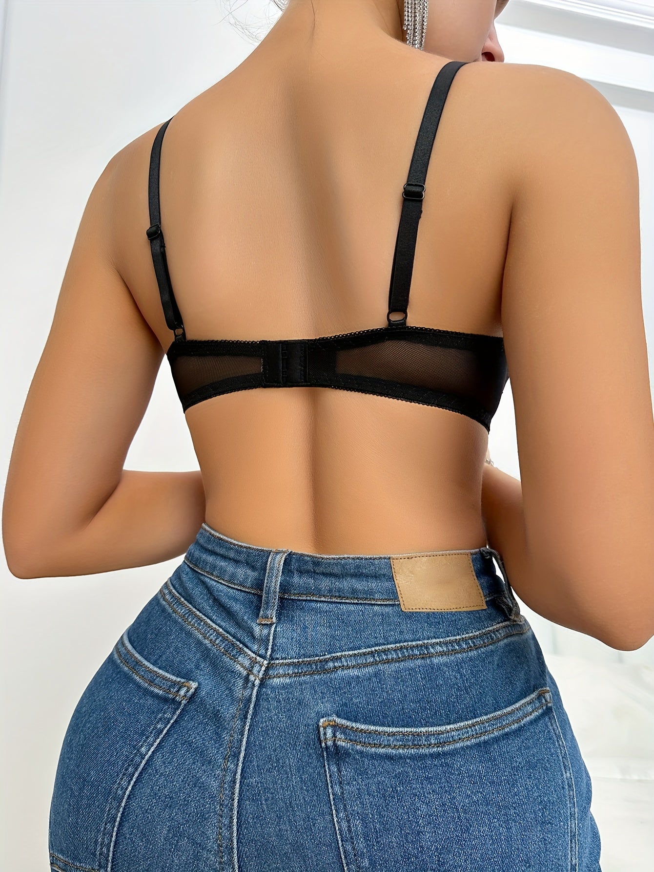 Women's Backless Lace Bra with Sexy Strappy Design