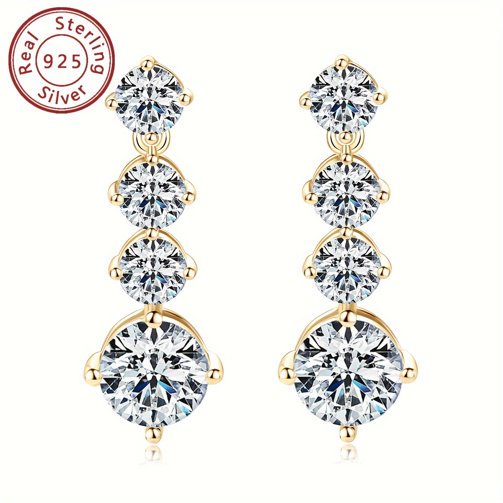 Ushbu nafis sirg'alar 925 sterling kumushdan yasalgan juft sirg'a va bitta 8mm dumaloq Mozambik toshi pendanti bilan ta'minlangan. D rangidagi toshlar har qanday tadbir uchun mukammal, bo'lsin u to'y, nikoh yoki tug'ilgan kun sovg'asi. Sirg'alar og'irligi