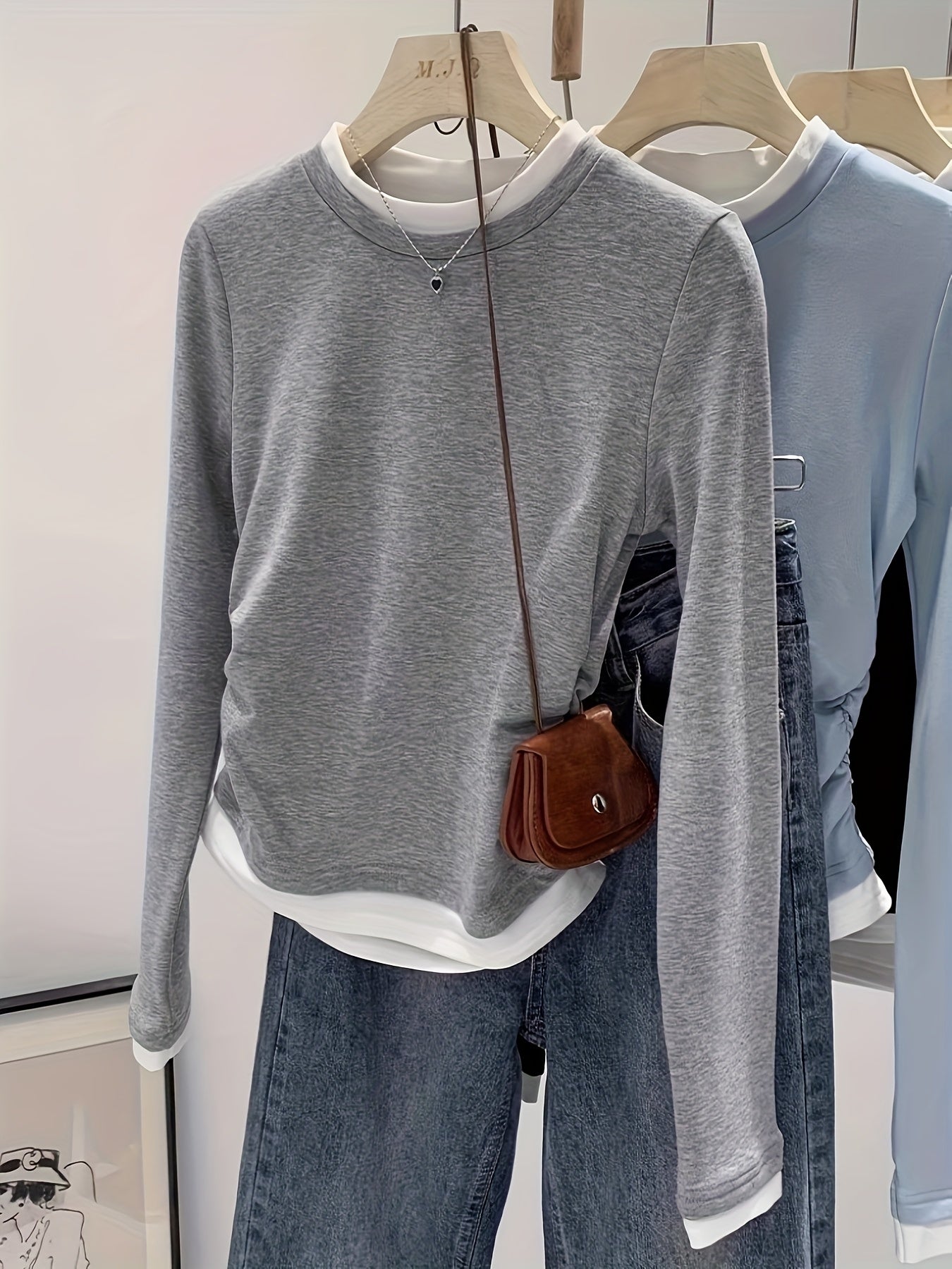 Women's Slim Fit Knit T-Shirt with Contrast Collar and Ruched Detail