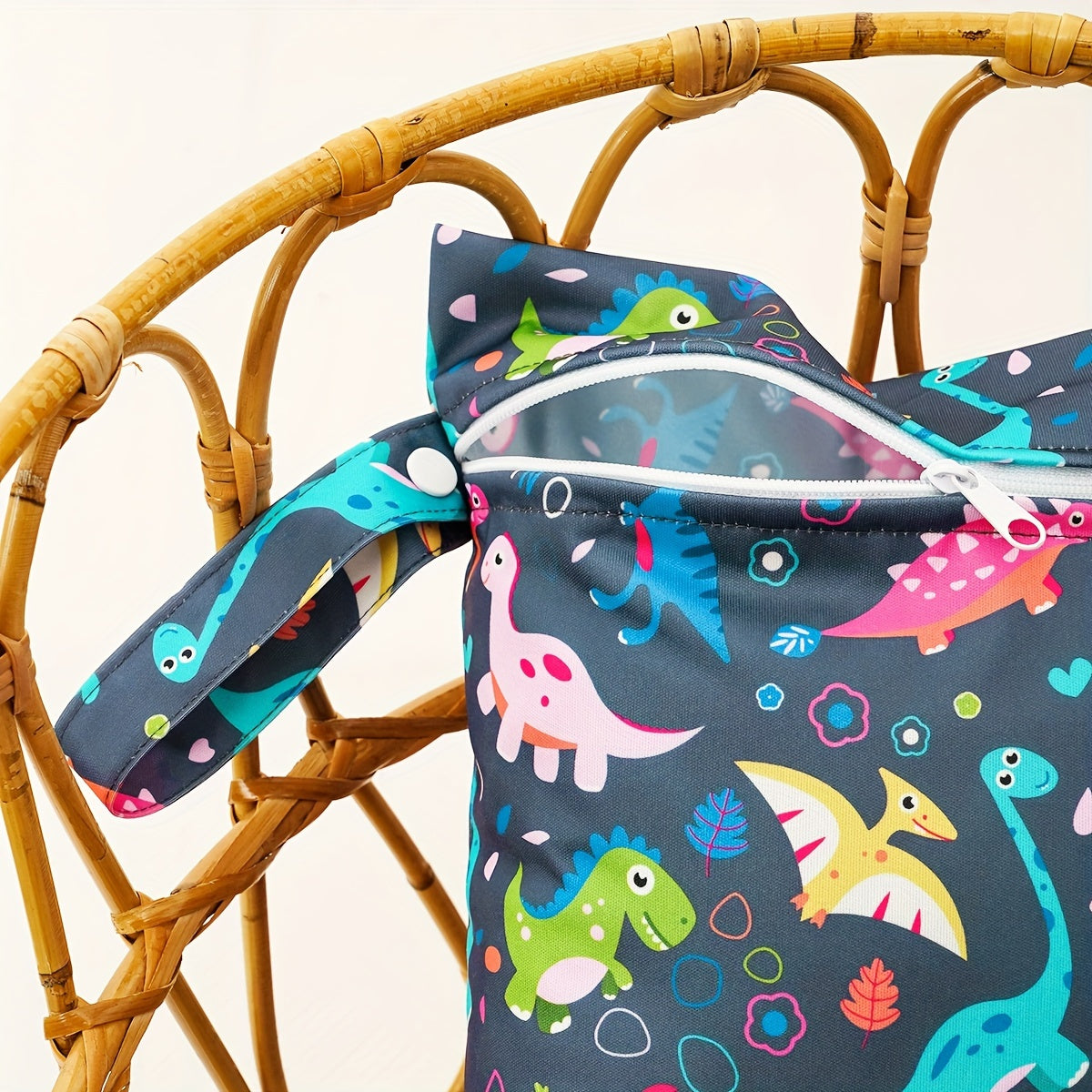 Water-Resistant Wet Dry Bag for Swimwear Cloth Diapers Beach Sports Reusable Polyester Zipper