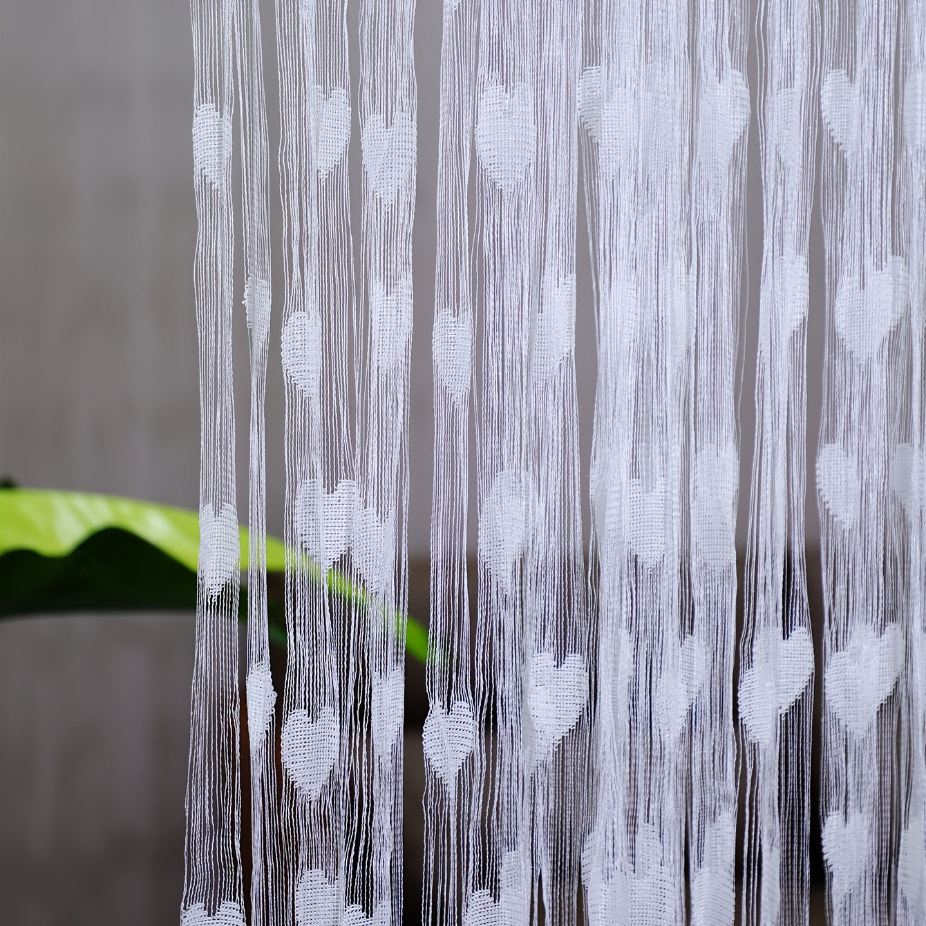 Занавеска в тематике Дня Святого Валентина для романтического декора комнаты с кисточками и дизайном принцессы.