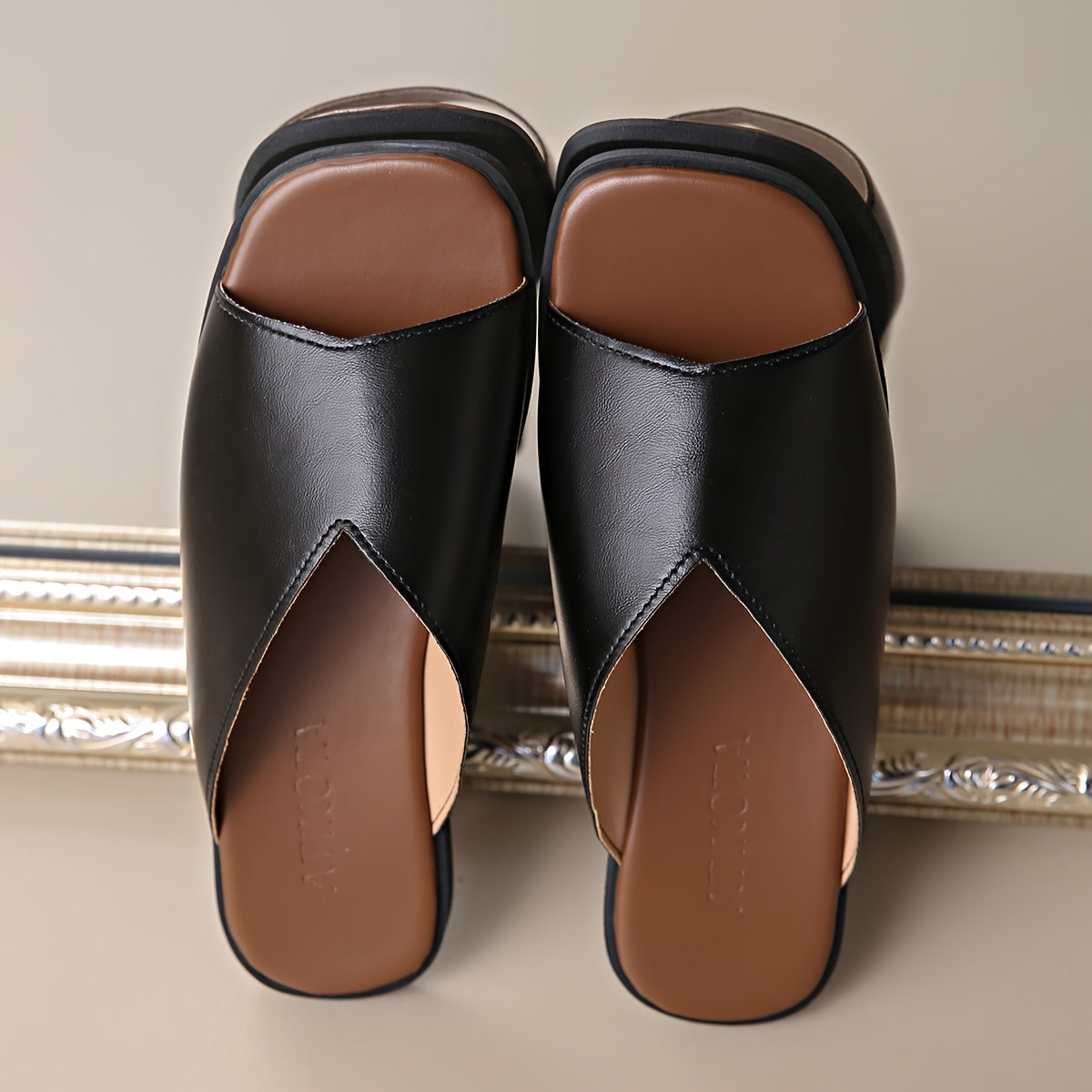 Women's Flat Sandals Open-Toe Summer Beach Shoes with Star Charm Ankle Bracelet