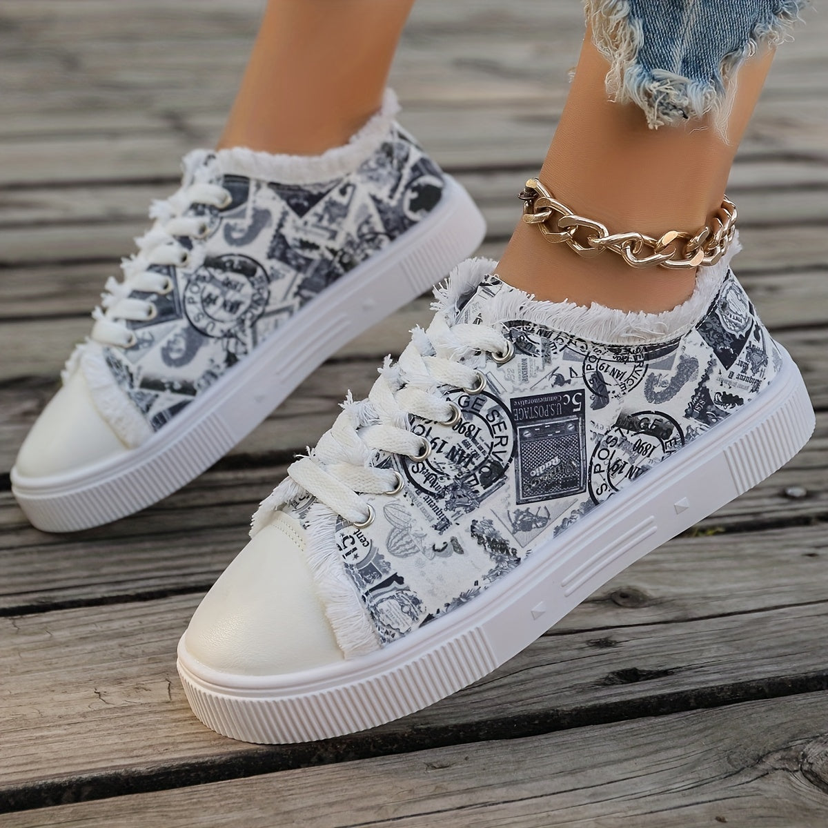Women's Color-Block Letter Print Low-Top Sneakers Fabric Upper Durable Sole