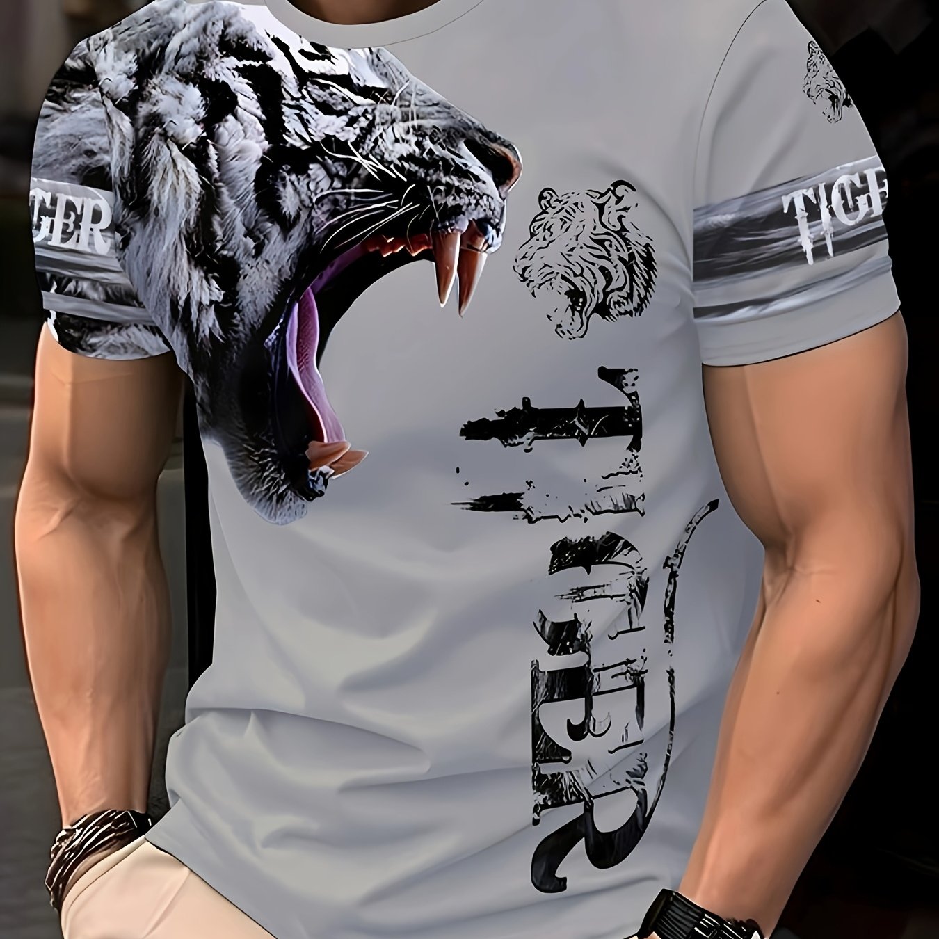 Erkaklar uchun tasodifiy yengsiz futbolka.