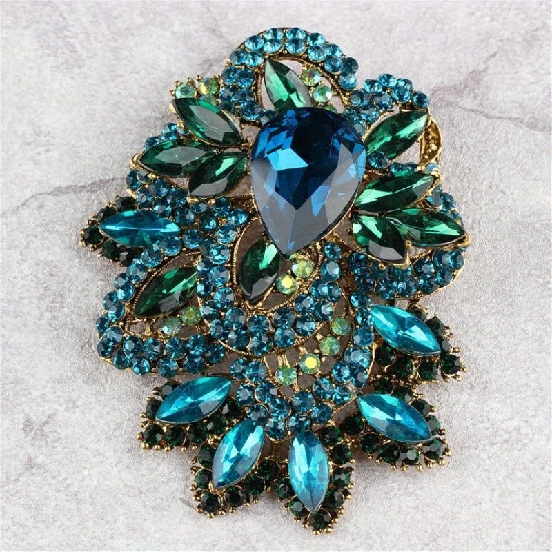 Elegant Flower-Shaped Rhinestone Brooch for Women Sparkling Jewelry Accessory for Parties
