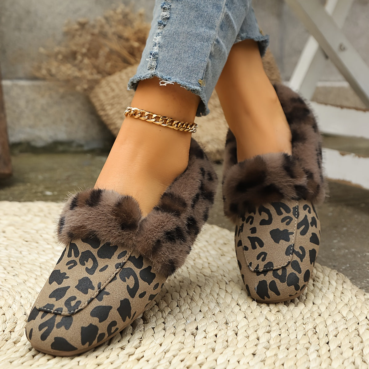 Women’s Leopard Print Plush Slippers Warm Faux Fur Indoor Shoes