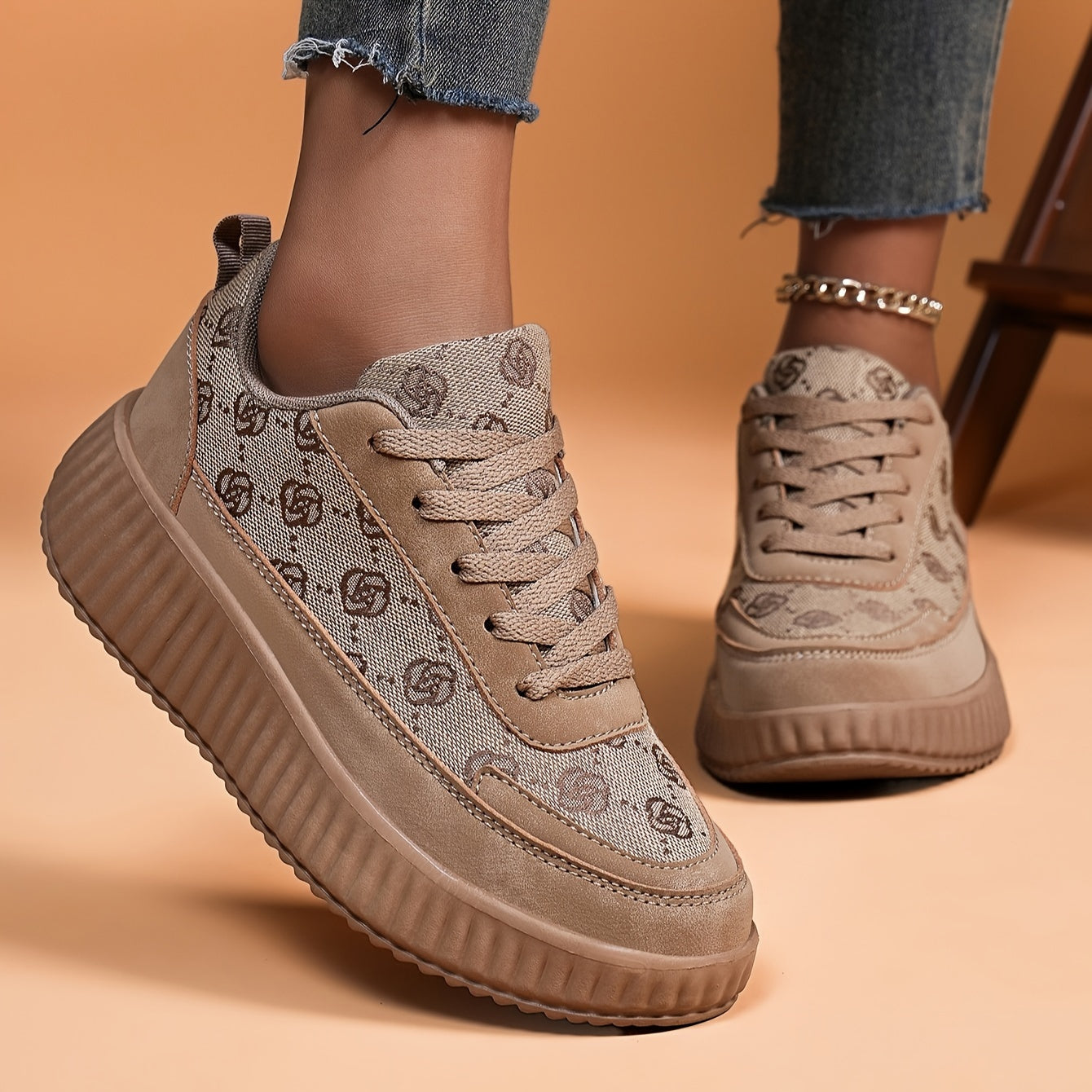 Women’s Lightweight Breathable Lace-Up Casual Sneakers for All Season