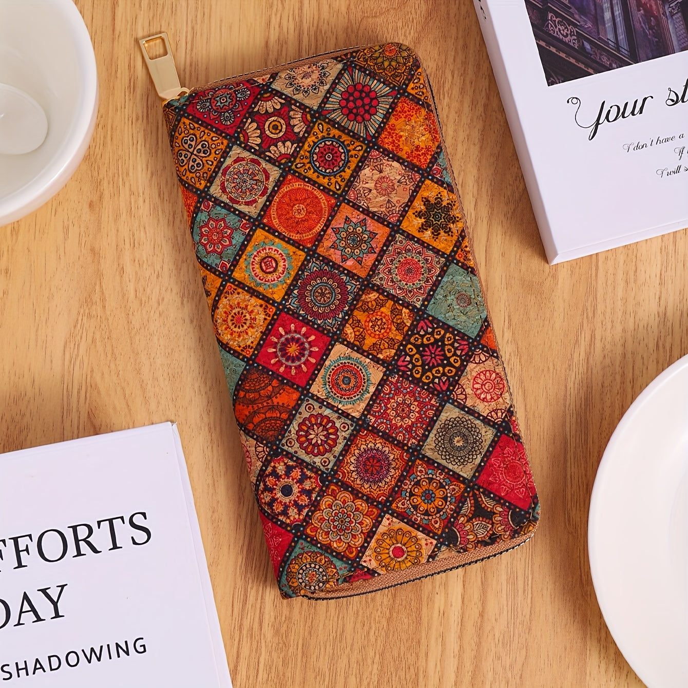 Ayollar uchun vegan teridan yasalgan gullar printi bilan bezatilgan hamyon, clutch tangalar sumkasi va soxta yog'och kredit karta ushlagichi.