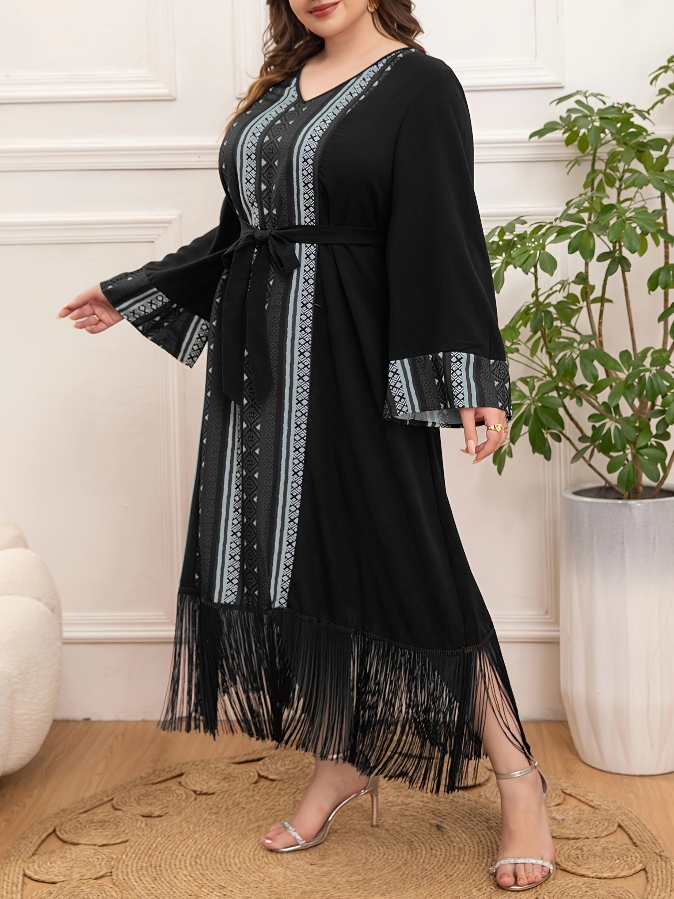 Women's Plus Size Tassel V-Neck Dress for Middle Eastern Style