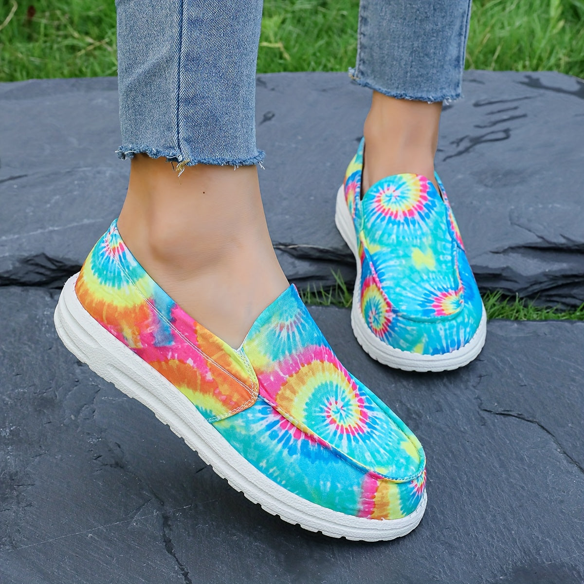 Women's Tie Dye Canvas Shoes Low Top Casual Sneakers Lightweight Outdoor