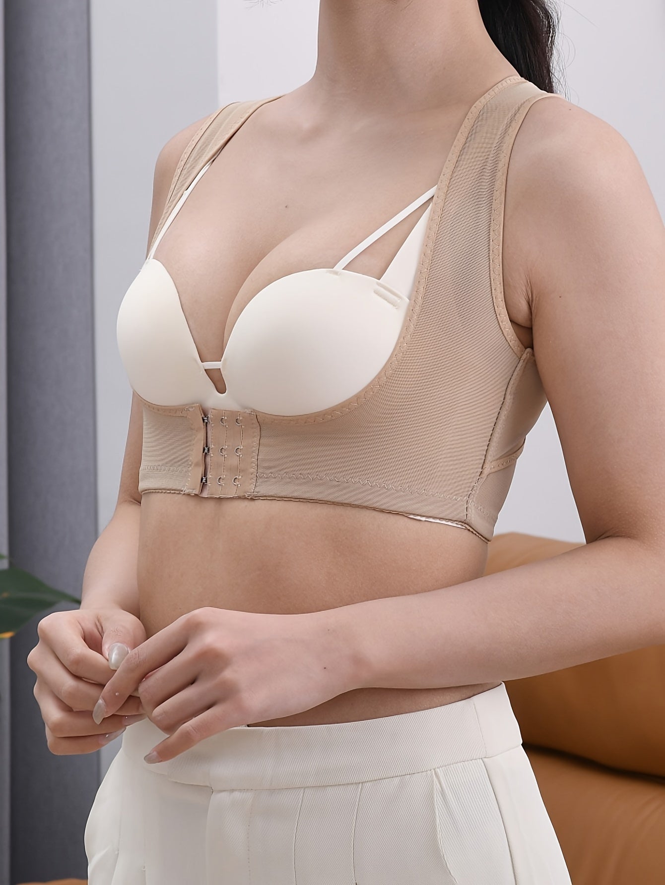 Seamless Mesh Back Buckle Shapewear with Push-Up and Posture Correction