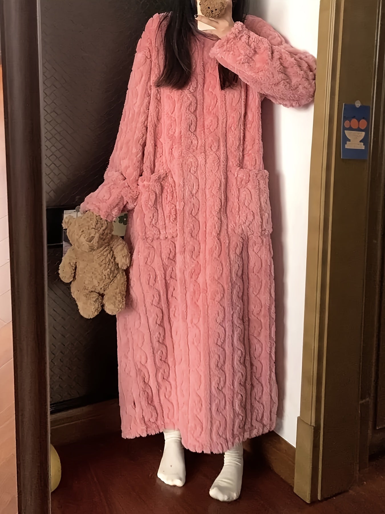 Long Coral Fleece Nightgown for Women Warm Autumn Winter Pajama Bathrobe with Pockets