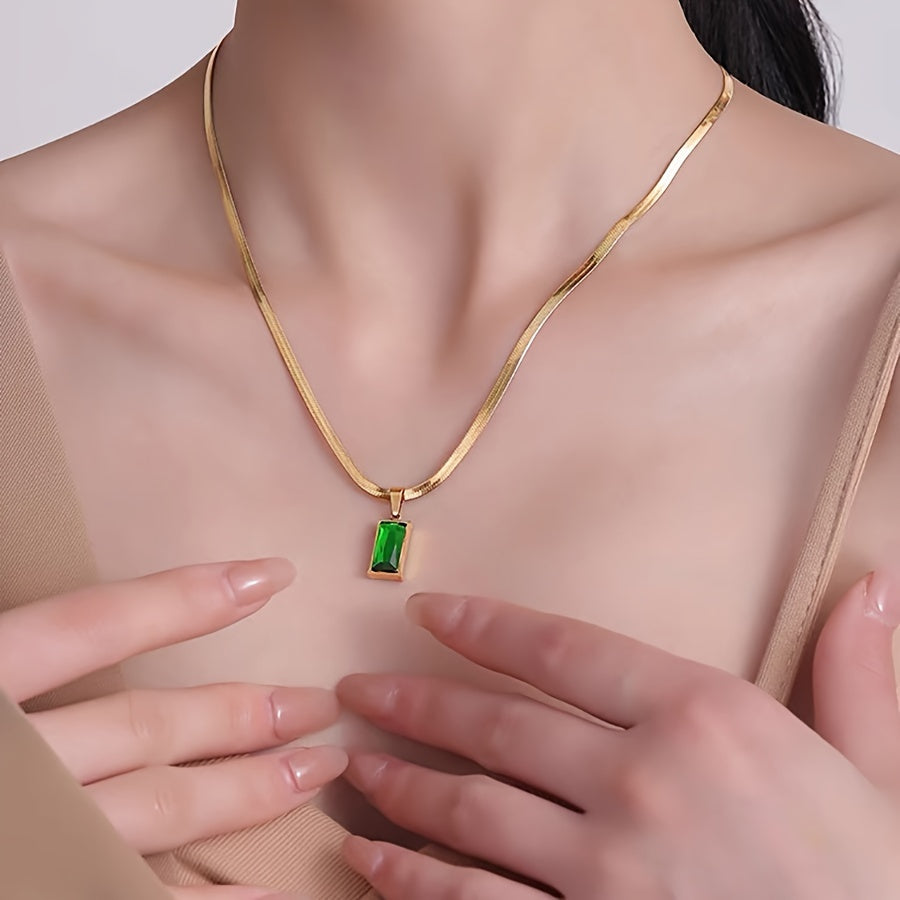 Conjunto de joyería de acero inoxidable chapado en oro bohemio con colgante y pendientes de zirconia sintética verde