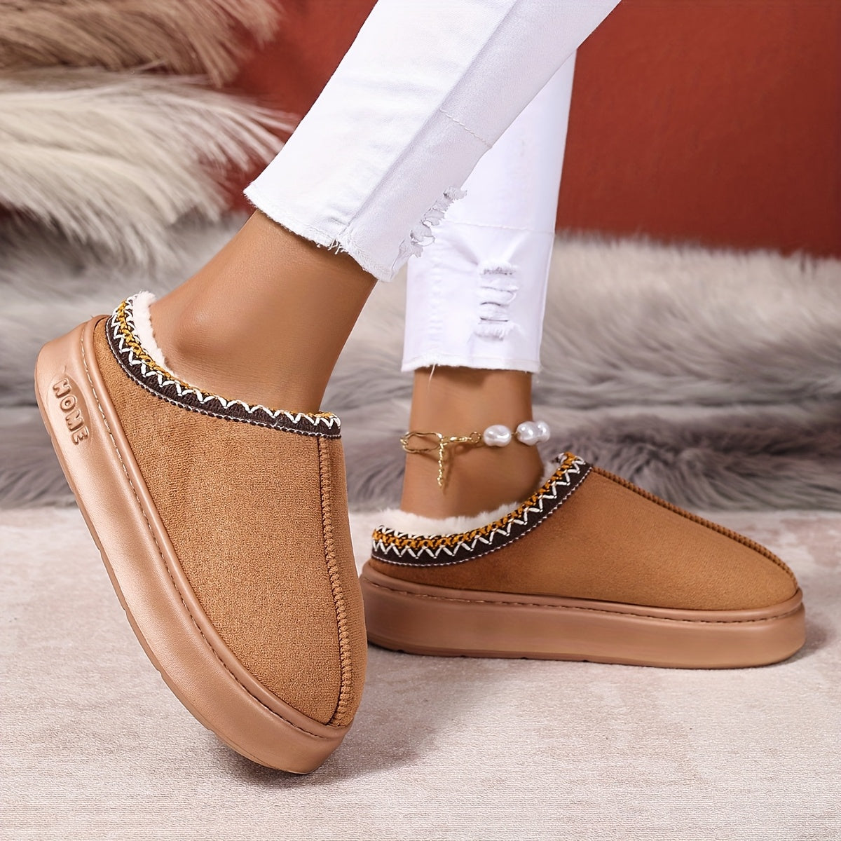 Kattaroq o'lchamdagi juftlik uchun issiq, plush bilan qoplangan ichki va tashqi qorli botinkalar va shlyapa