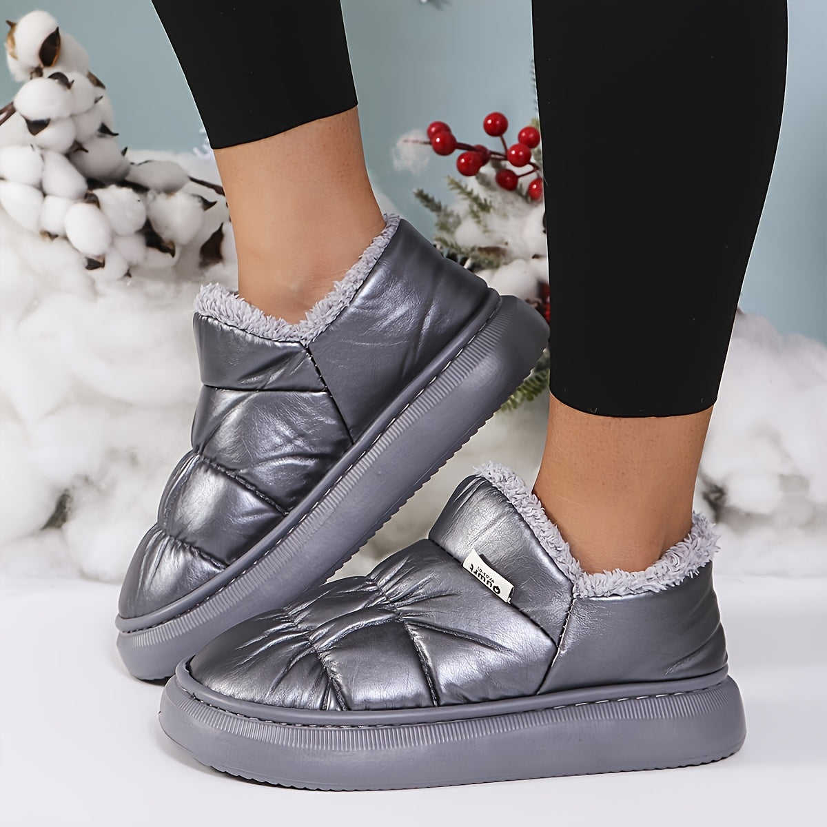 Women's Winter Slip-On Boots Indoor Outdoor Cozy Non-Slip Warm Heel