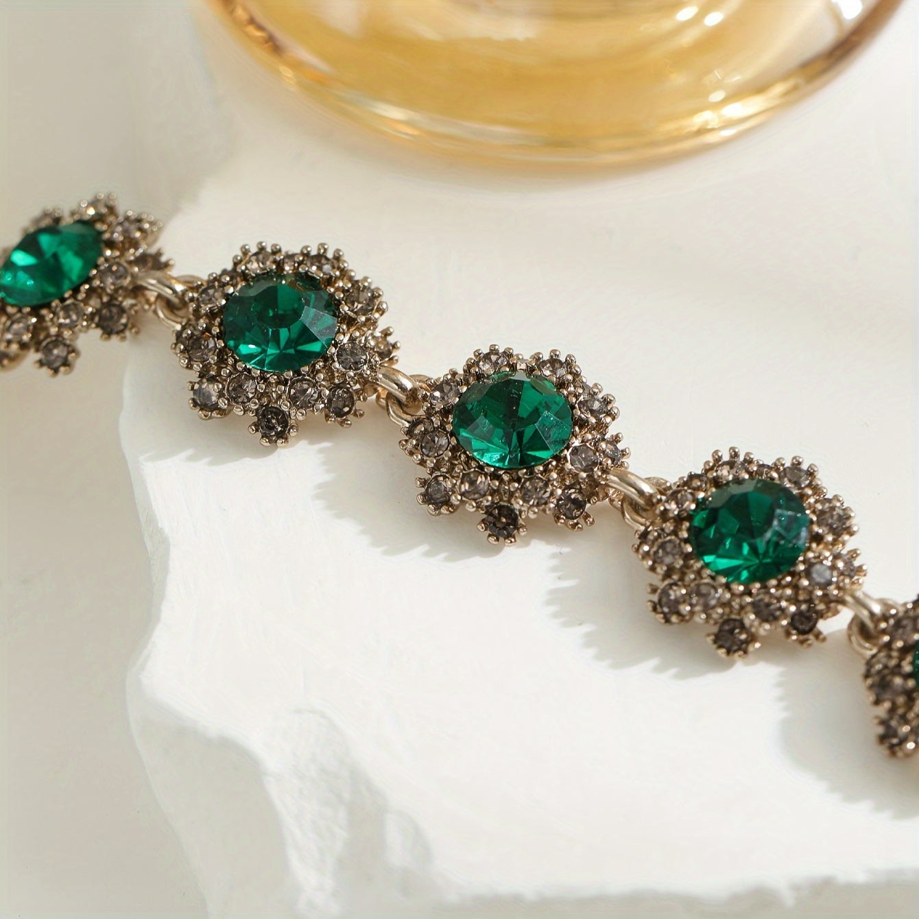 Retro Rhinestone Flower Bracelet for Women and Girls Elegant Jewelry