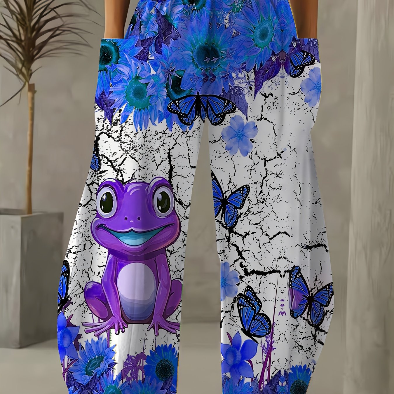 Plus Size Women's Wide-Leg Polyester Pants With Sunflower and Frog Print