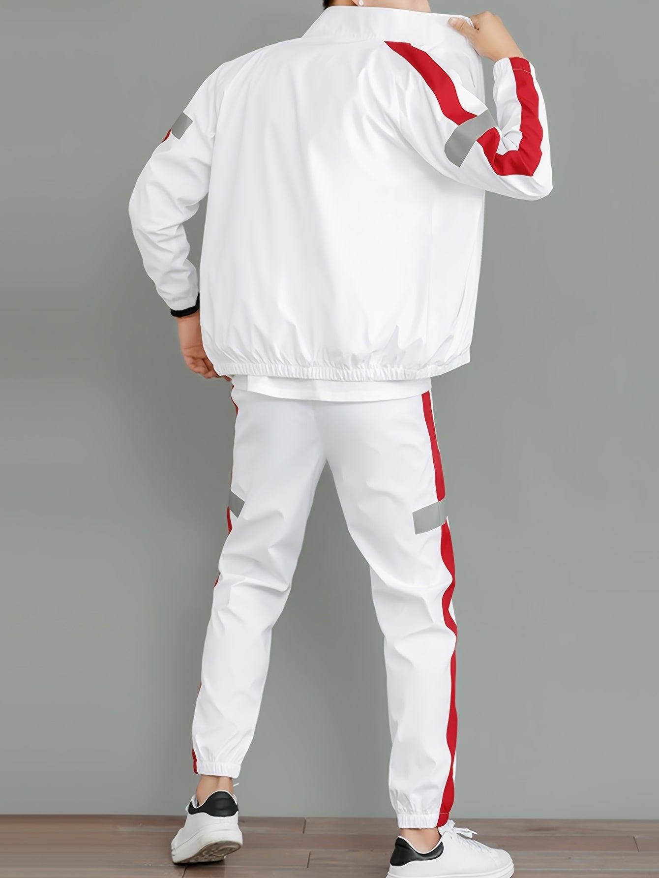 Men's Casual Polyester Two-Piece Sportswear Set for Spring and Autumn