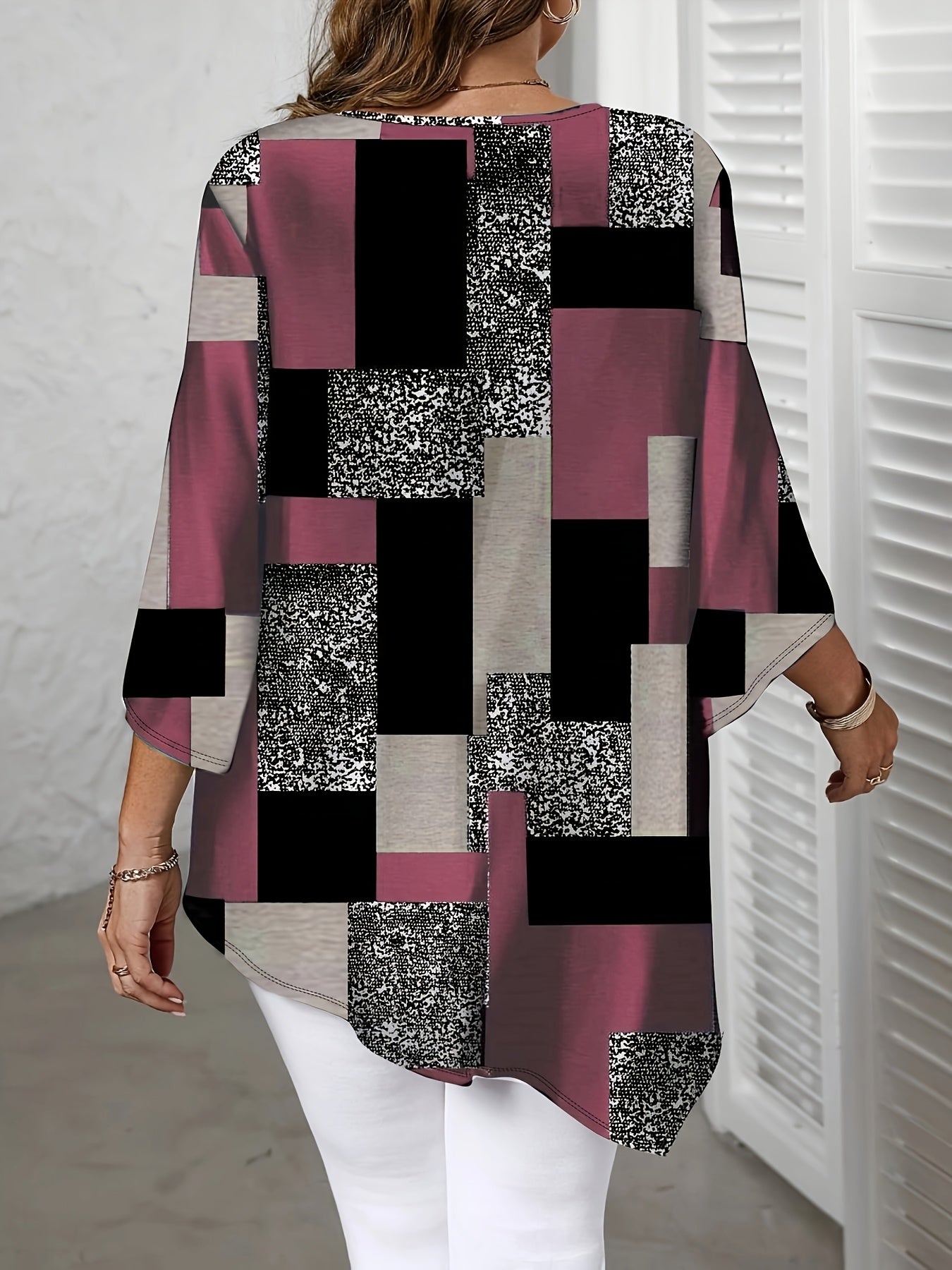 Plus Size Women's Geometric Print Asymmetrical Top Crew Neck Green Black