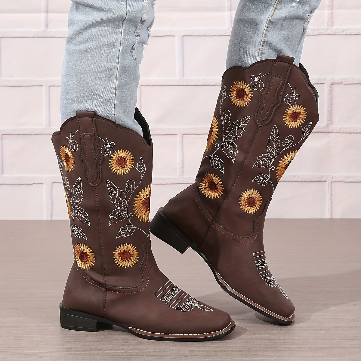 Женские сапоги вестерн до середины икры с вышивкой, молния, обувь