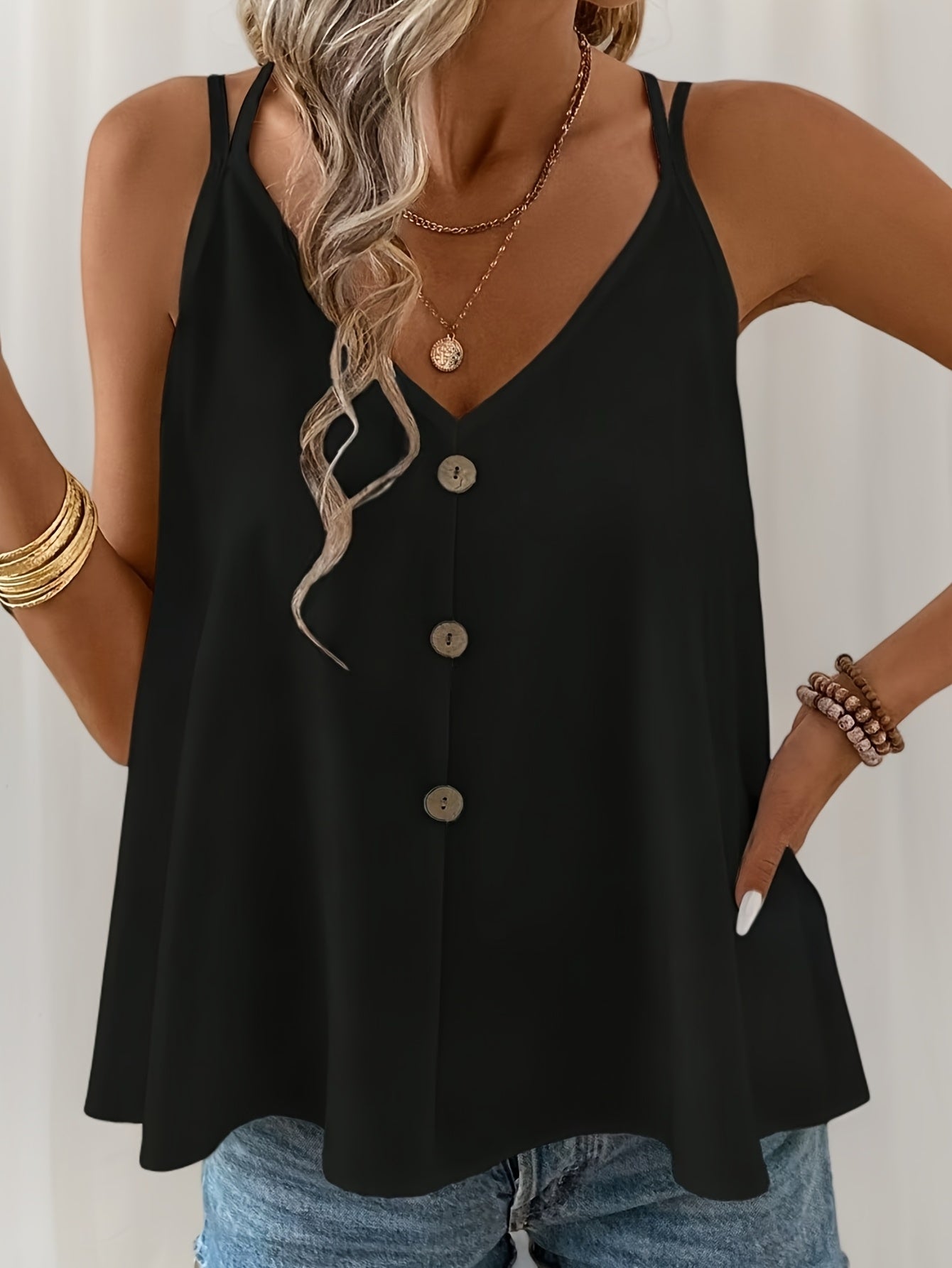 Plus Size Women's Black V-Neck Sleeveless Tank Top for Summer Vacation