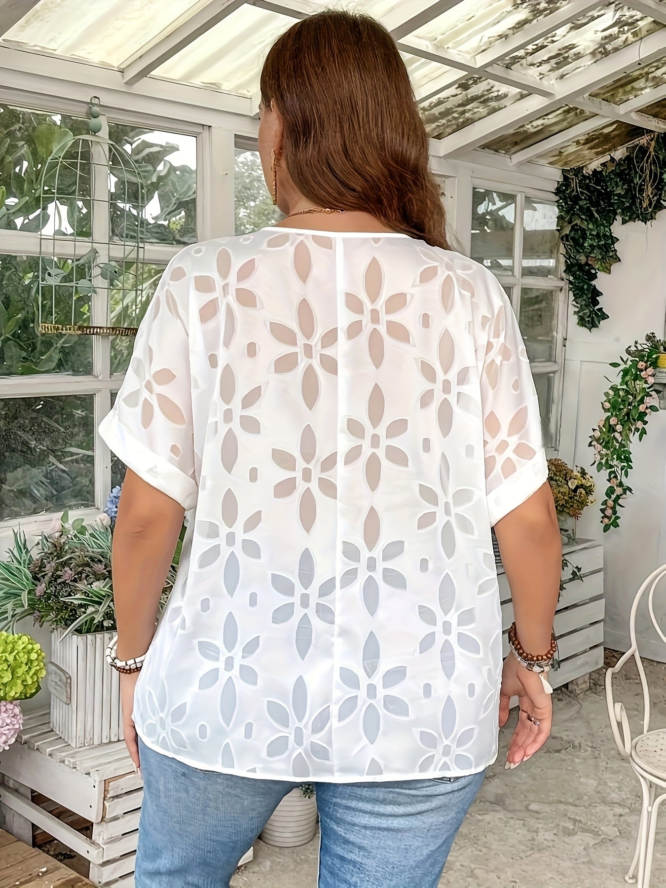 Plus Size Women's V-Neck Blouse Short Sleeve Floral Pattern White Summer Casual Dressy