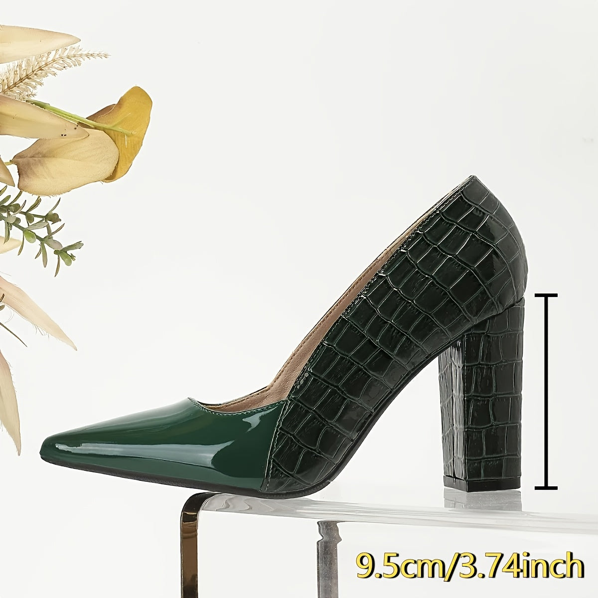 Women's Matt Faux Leather Mary Jane Pumps With Block Heel and Checkered Detail