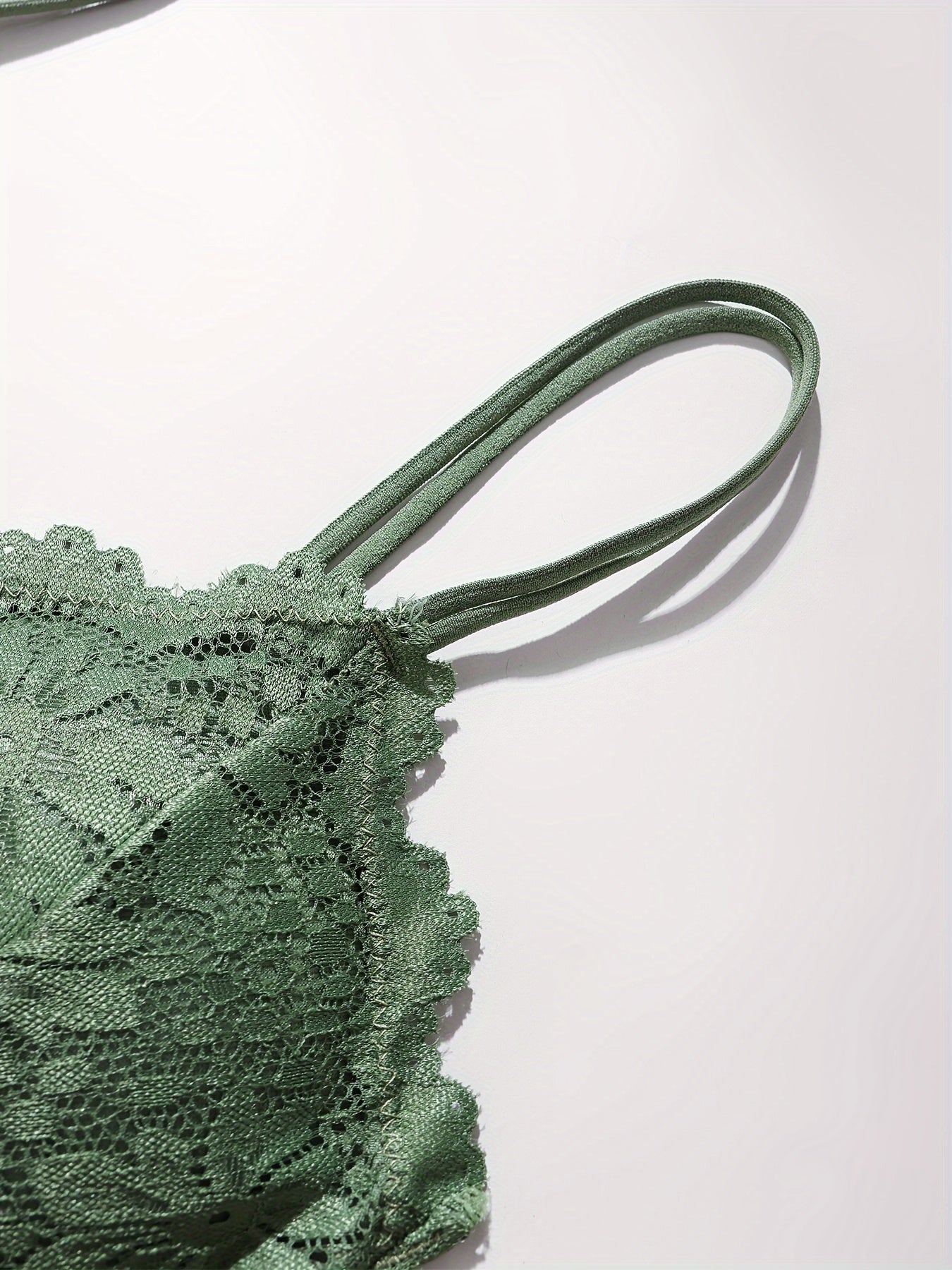 4 to'plam ayollar uchun sexy dantel brassu va ichki kiyim to'plamlari, olib tashlanadigan brassu, nafas oladigan va qulay mato, va cho'ziluvchan ichki kiyim dizayni bilan.