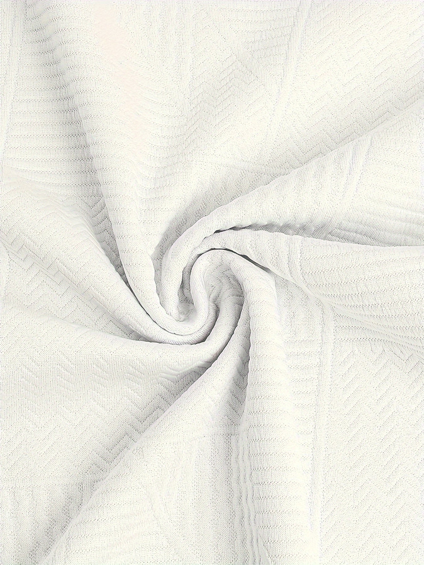 Men's Jacquard Geometric Pattern T-Shirt with Polyester and Spandex Fabric