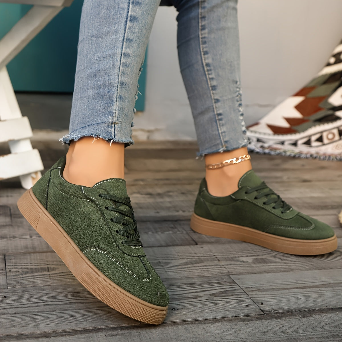 Women's Retro Sneakers Solid Color Casual Athletic Shoes Breathable Lightweight