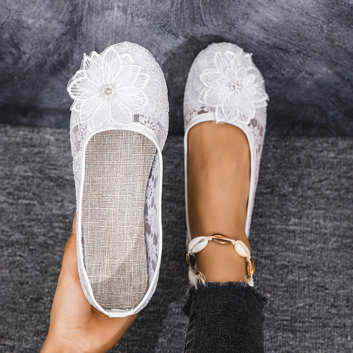 Women's Lace Ballet Flats Breathable Soft Sole Slip-On Shoes